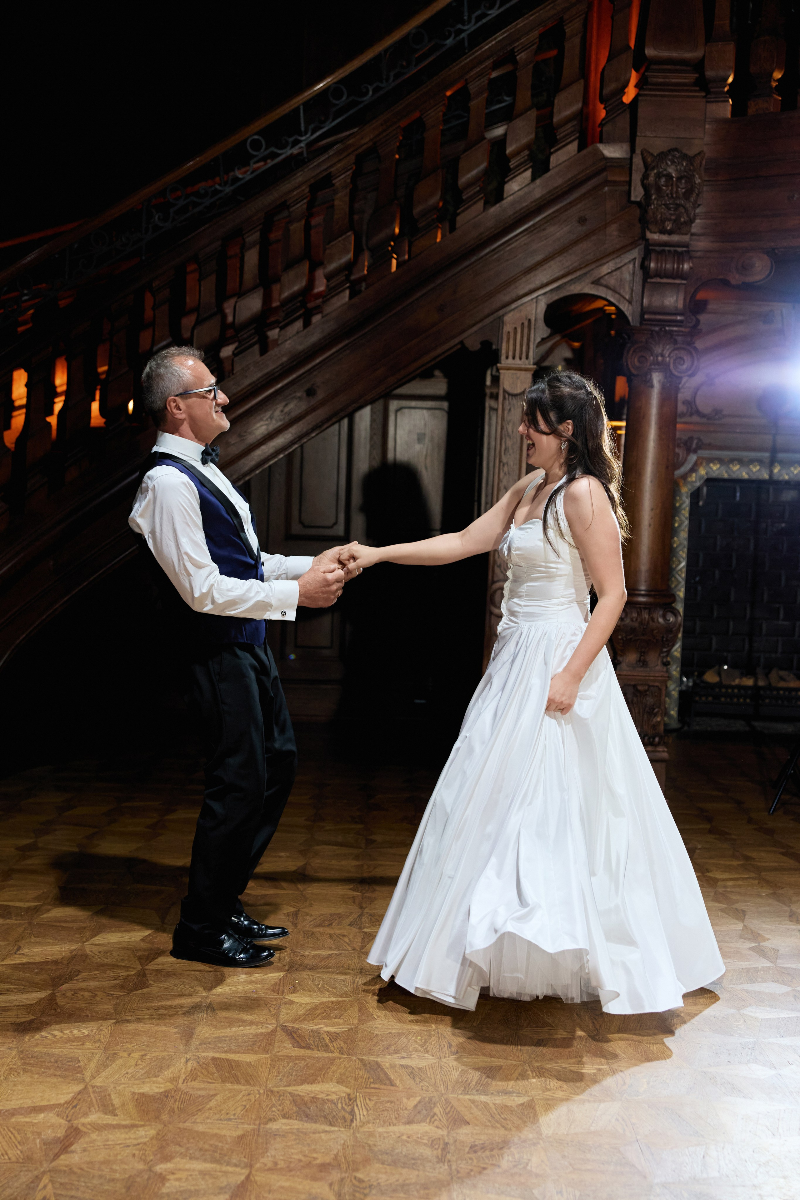 Wiktoria & Kacper. Pałac Goetz. Fotograf ślubny i rodzinny w Krakowie Yana Klymova