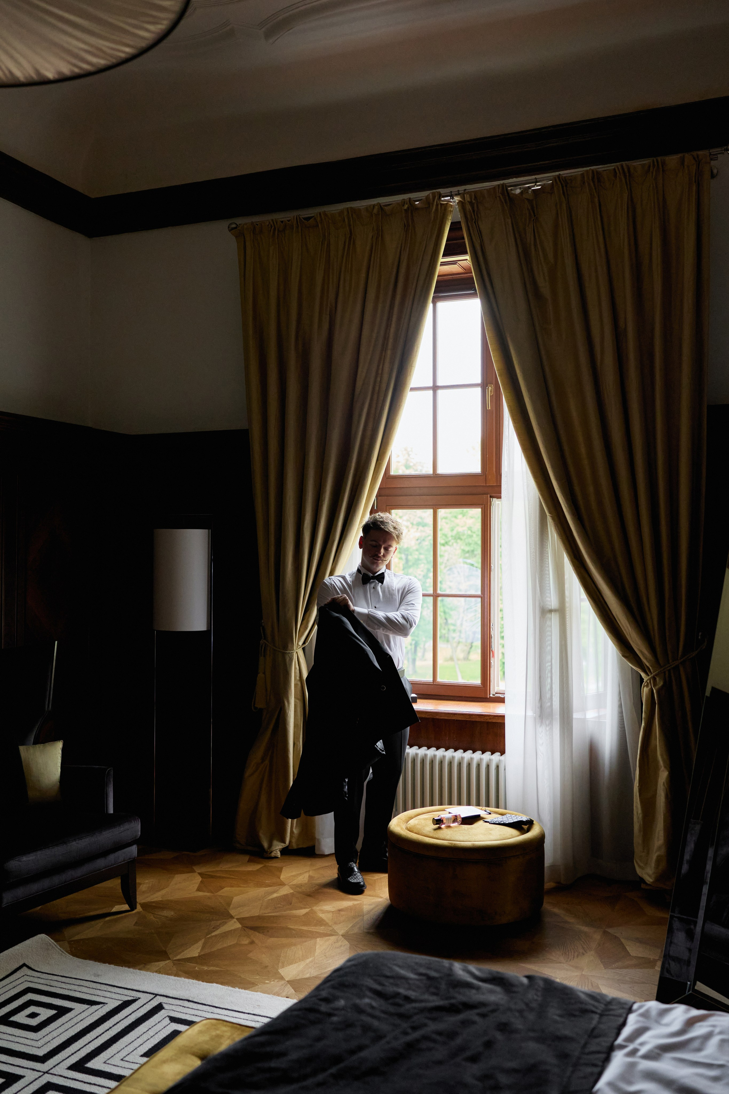 Wiktoria & Kacper. Pałac Goetz. Fotograf ślubny i rodzinny w Krakowie Yana Klymova