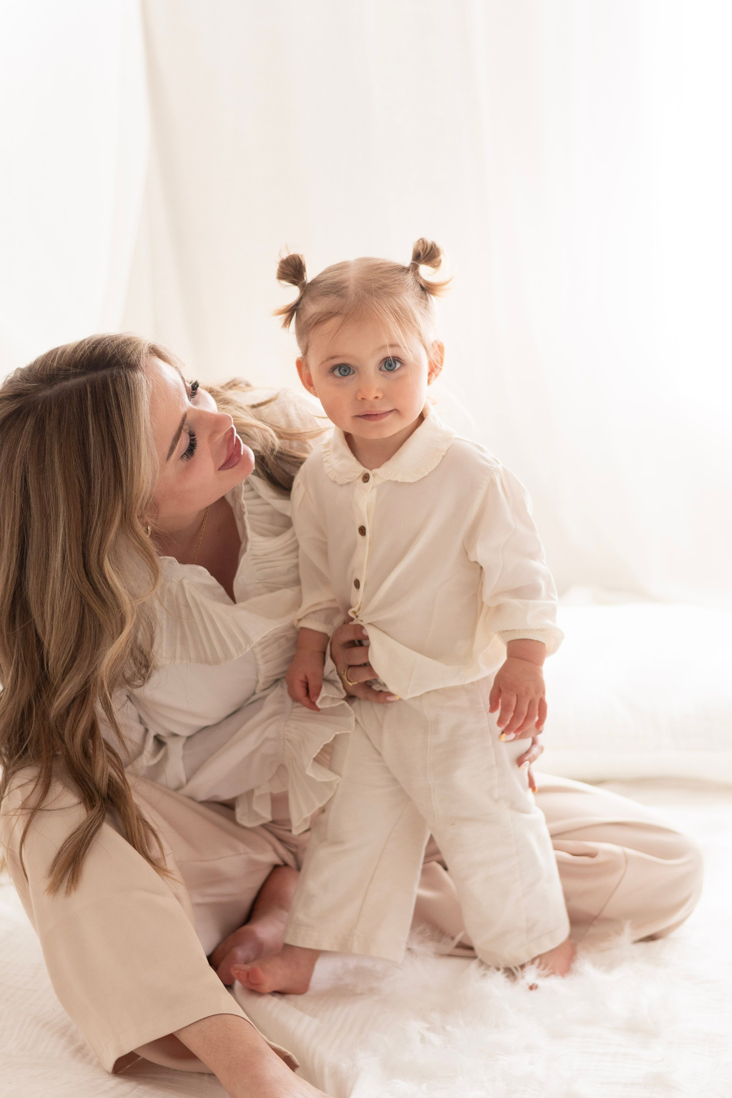 Mommy & me: Valerie & Stella. Zwangerschapsfotografie, newborn, gezinnen, branding, liefde én geboortefotografie