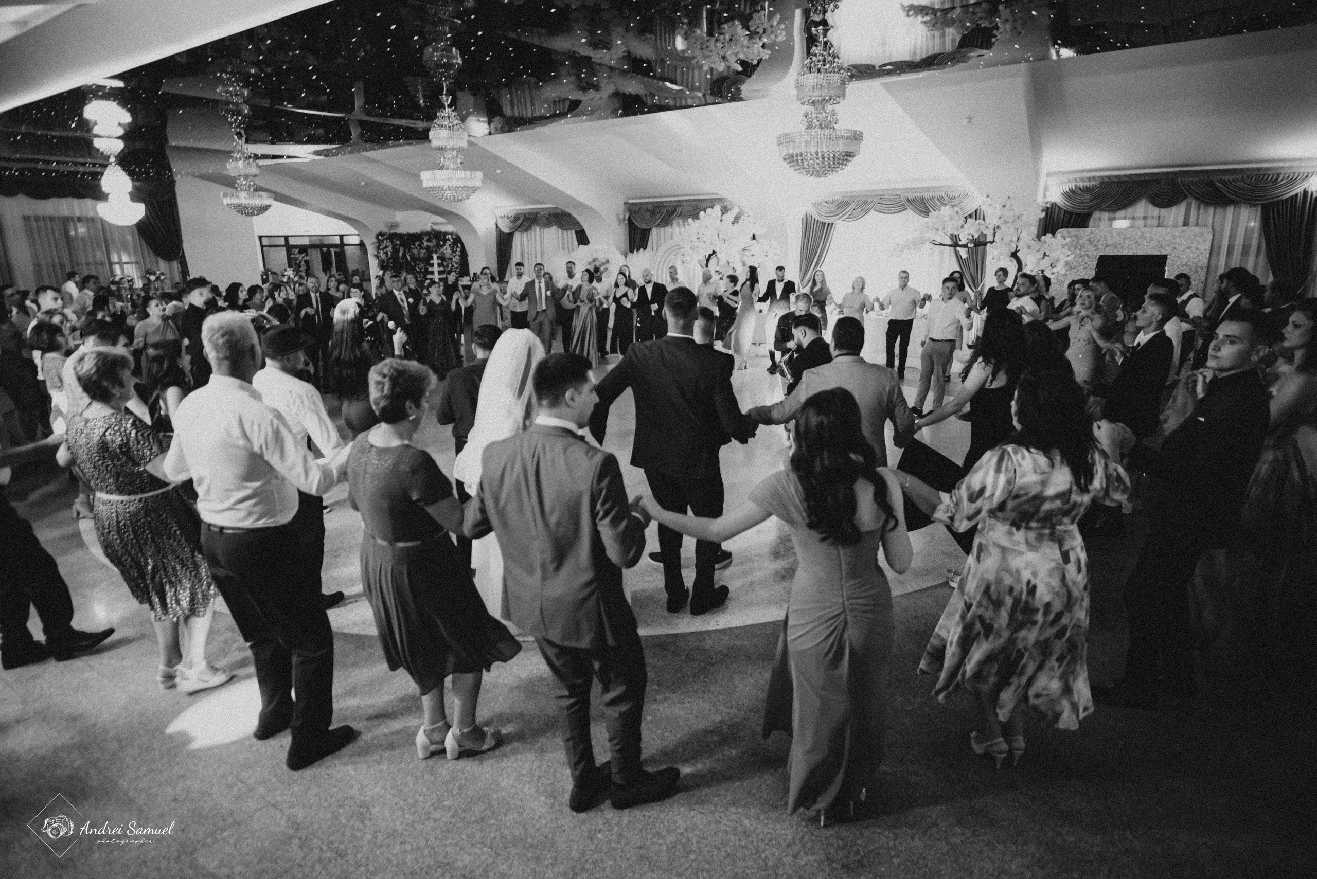 Oana & Romil. Andrei Samuel – Fotograf București | Evenimente, Studio, Imobiliare, Produs