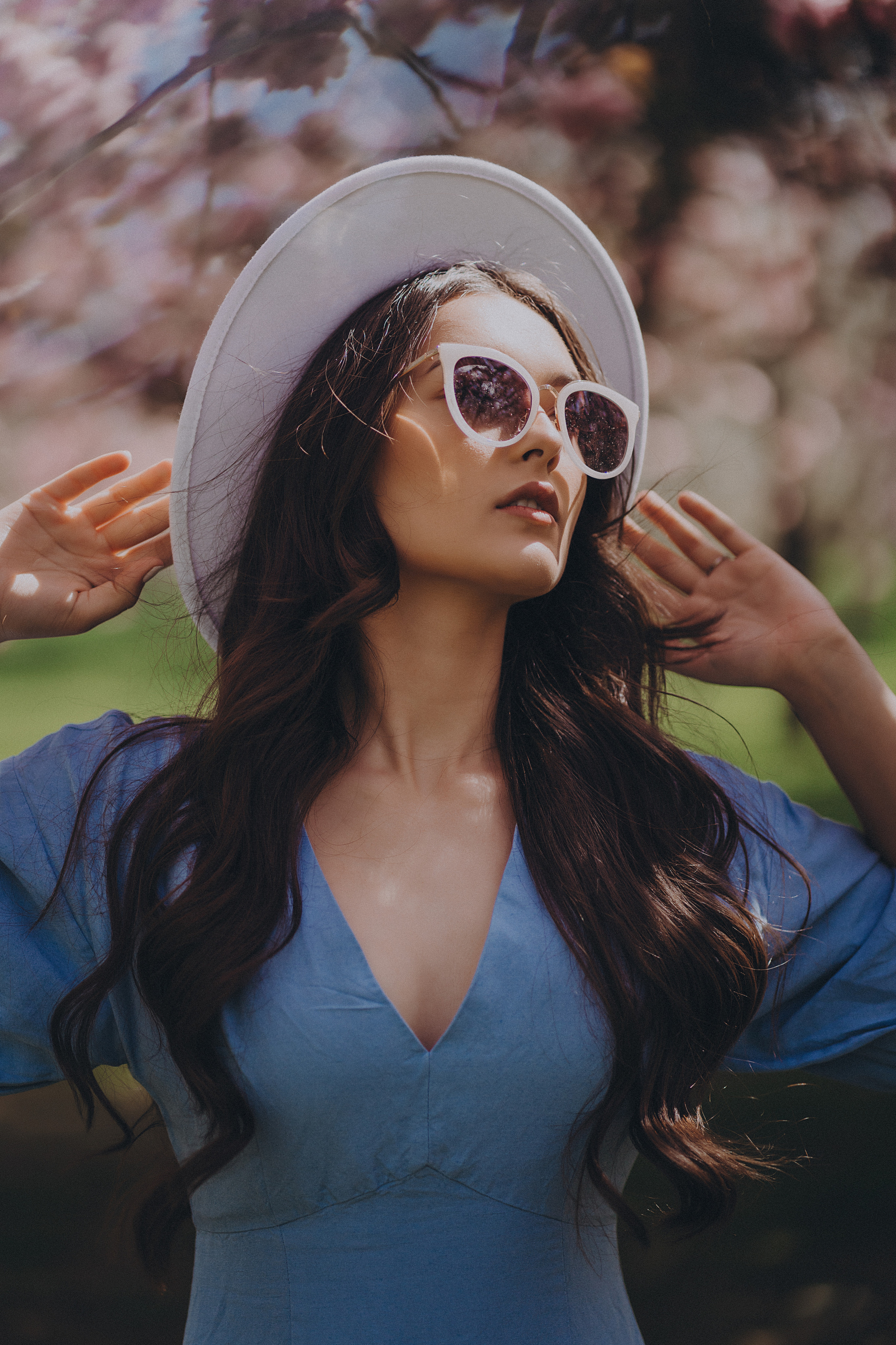Eliza in cherry trees. Maternity/Love story/Wedding photographer