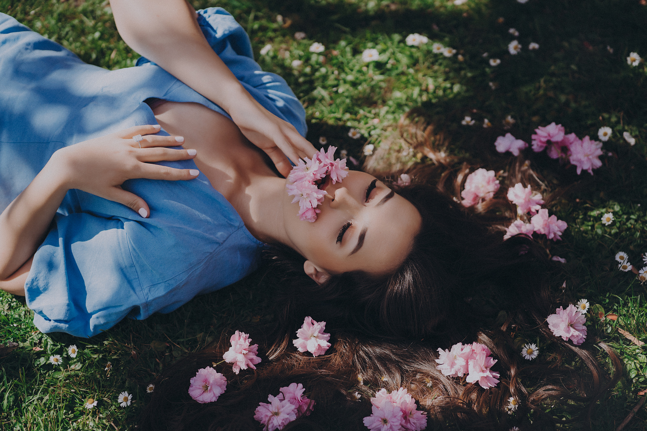 Eliza in cherry trees. Maternity/Love story/Wedding photographer