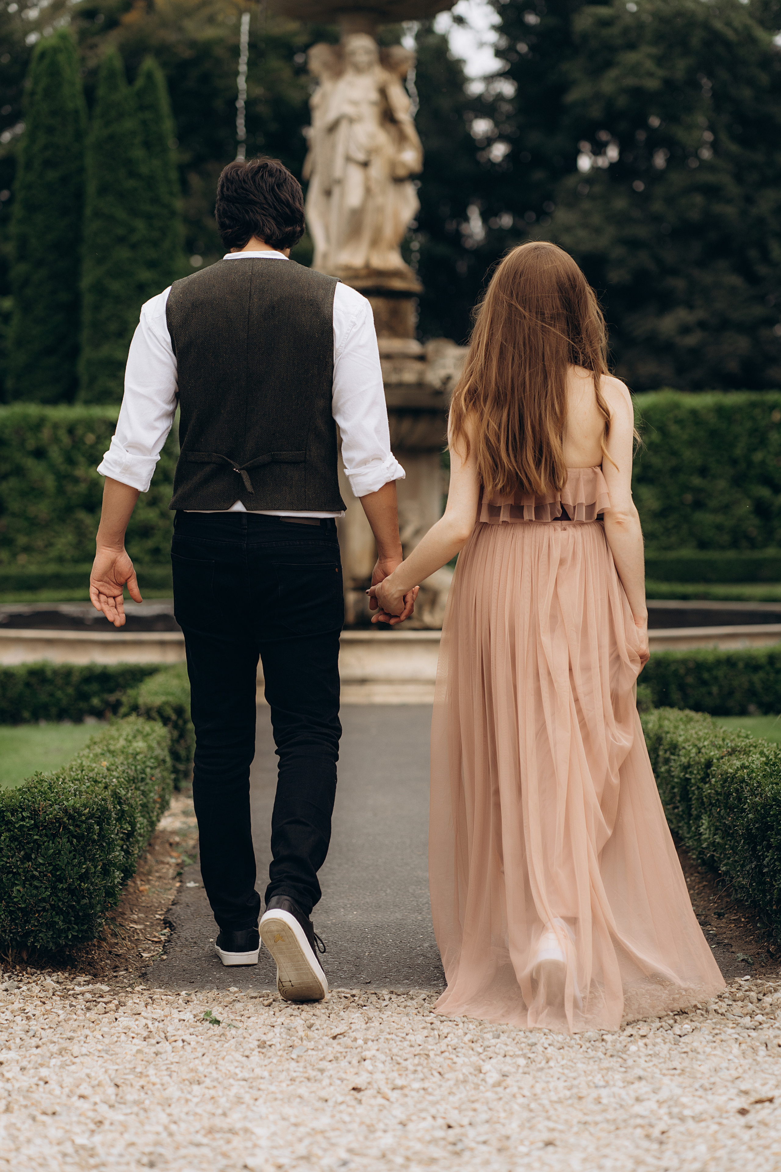 OUTDOOR: Roci & Rodrigo. Main