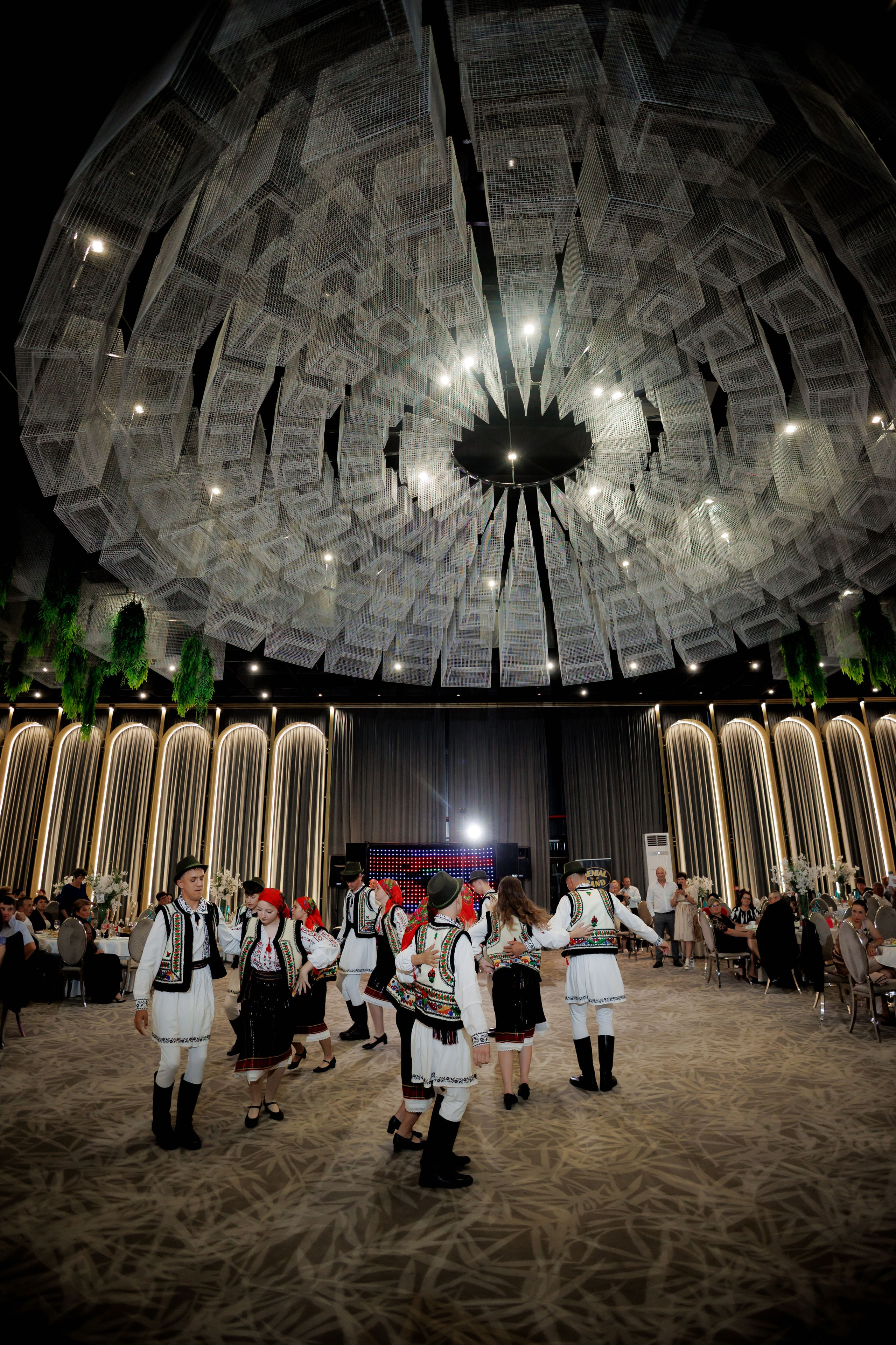 Nunta Nicoleta & Răzvan | Fotografie & Videografie Profesională. Servicii foto-video profesionale, pentru momente de neuitat