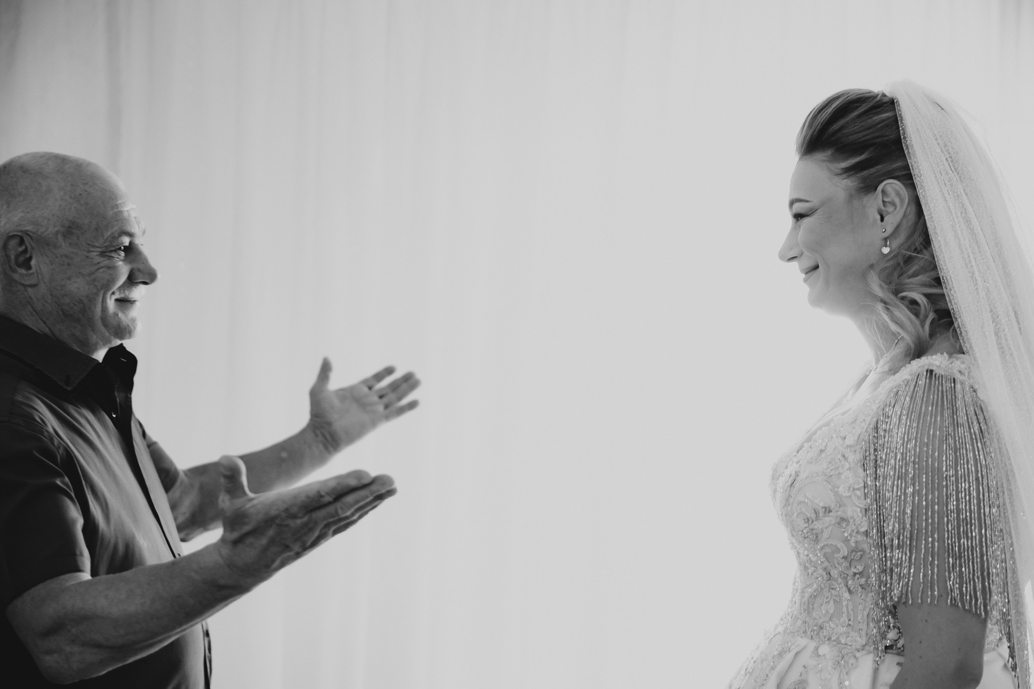 Mihai & Oana. Servicii foto-video profesionale, pentru momente de neuitat