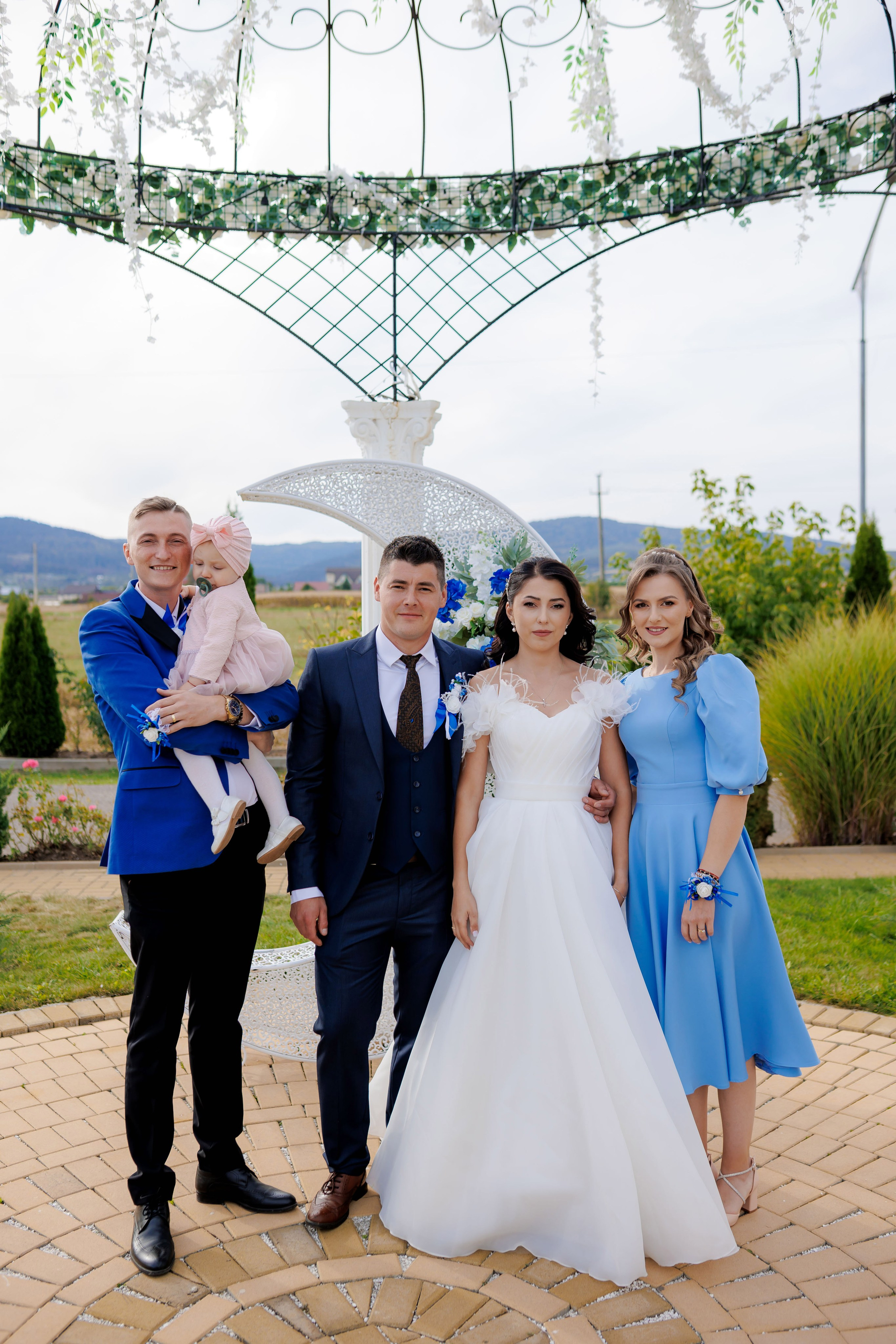 Loredana & Emilian – Ziua Nunții | Videografie - fotografie Botez Suceava, Iași, Botoșani. Servicii foto-video profesionale, pentru momente de neuitat