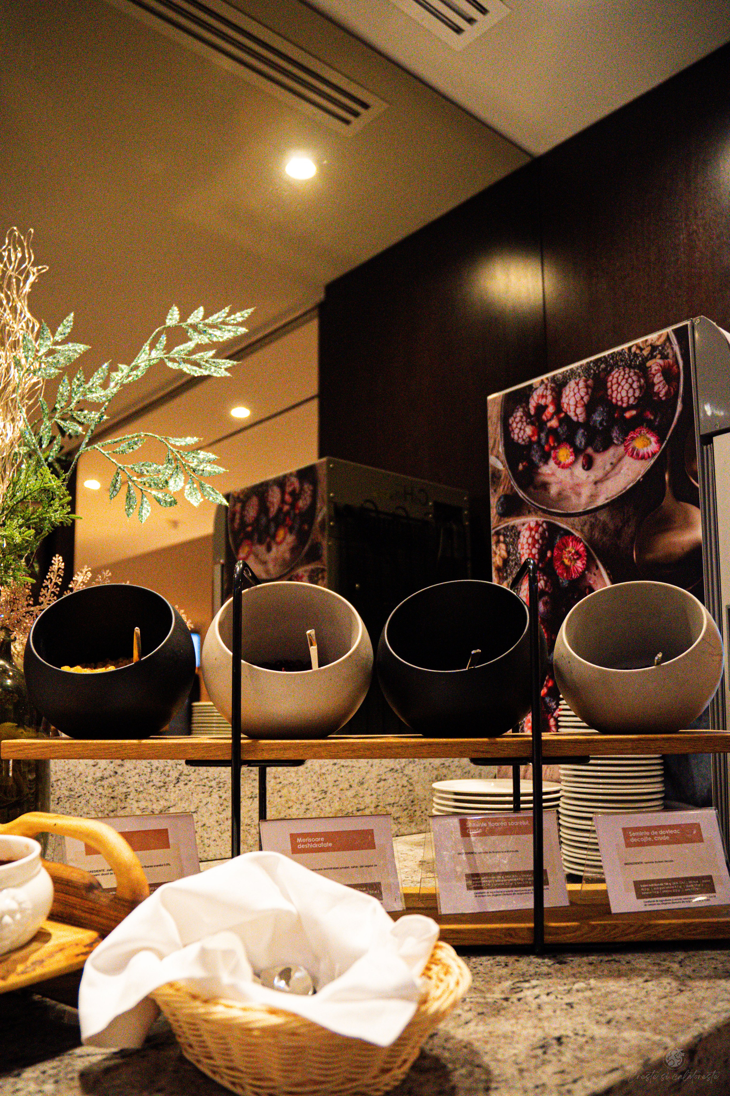 Ana Hotels. Creste si calatoreste