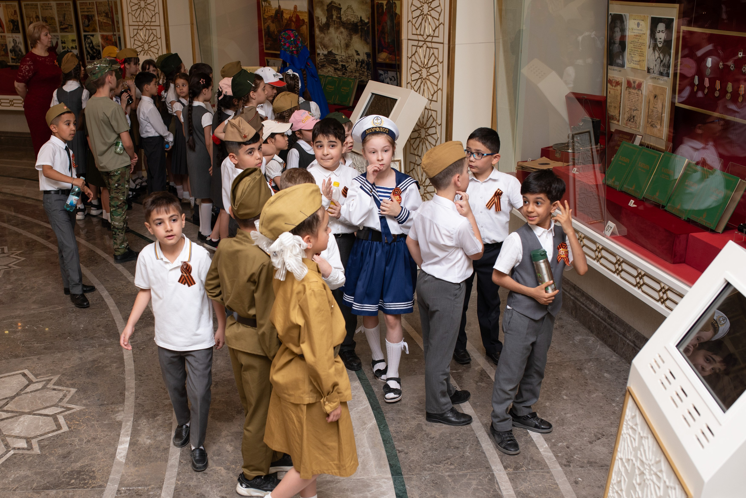 Вечный огонь 2"А» класс. Ваш фотограф в Ашхабаде Гамлет Осипов