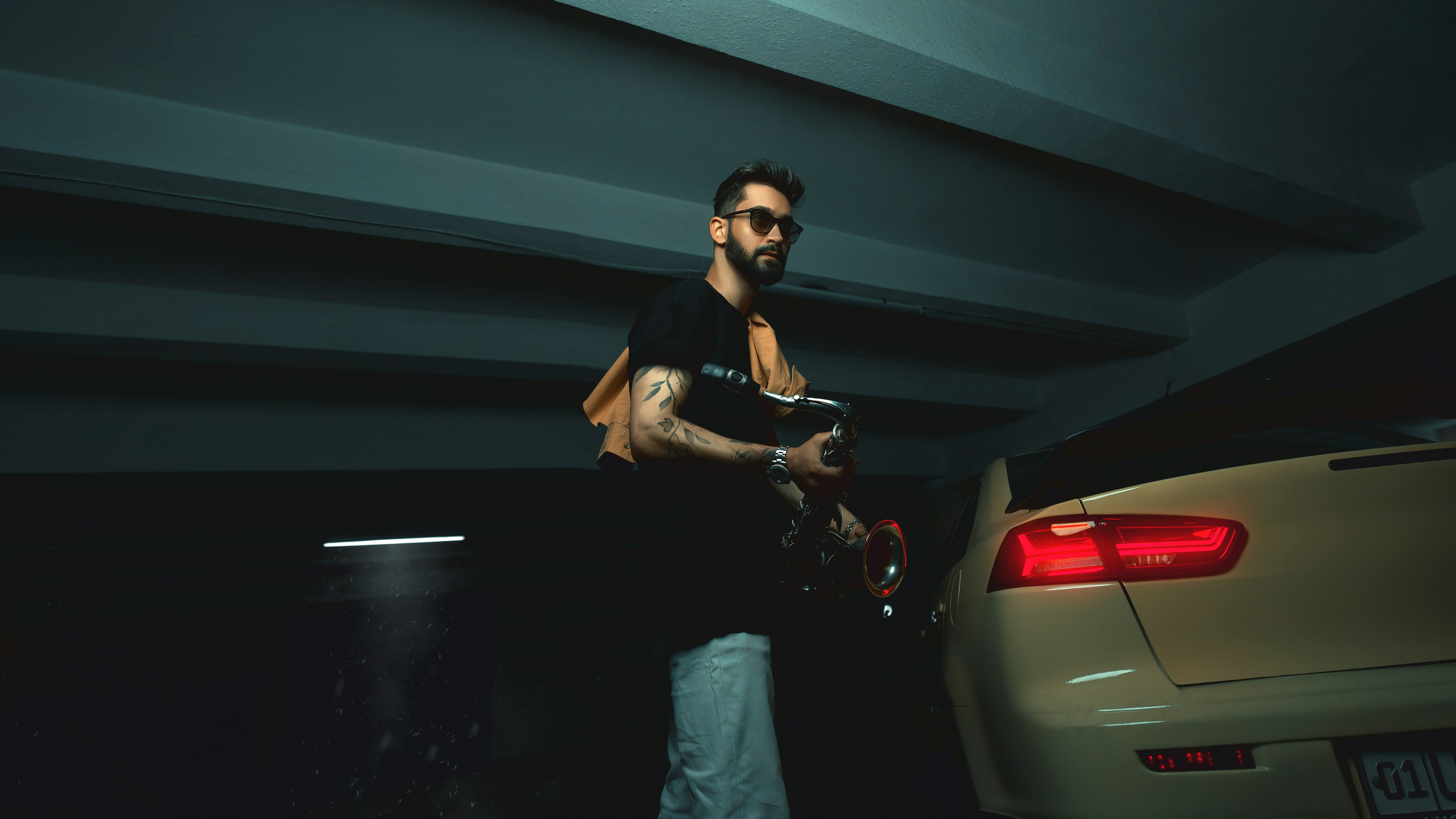 Alex. Nifty photography — коммерческий и портретный фотограф в Ташкенте. Студийная и выездная съёмка