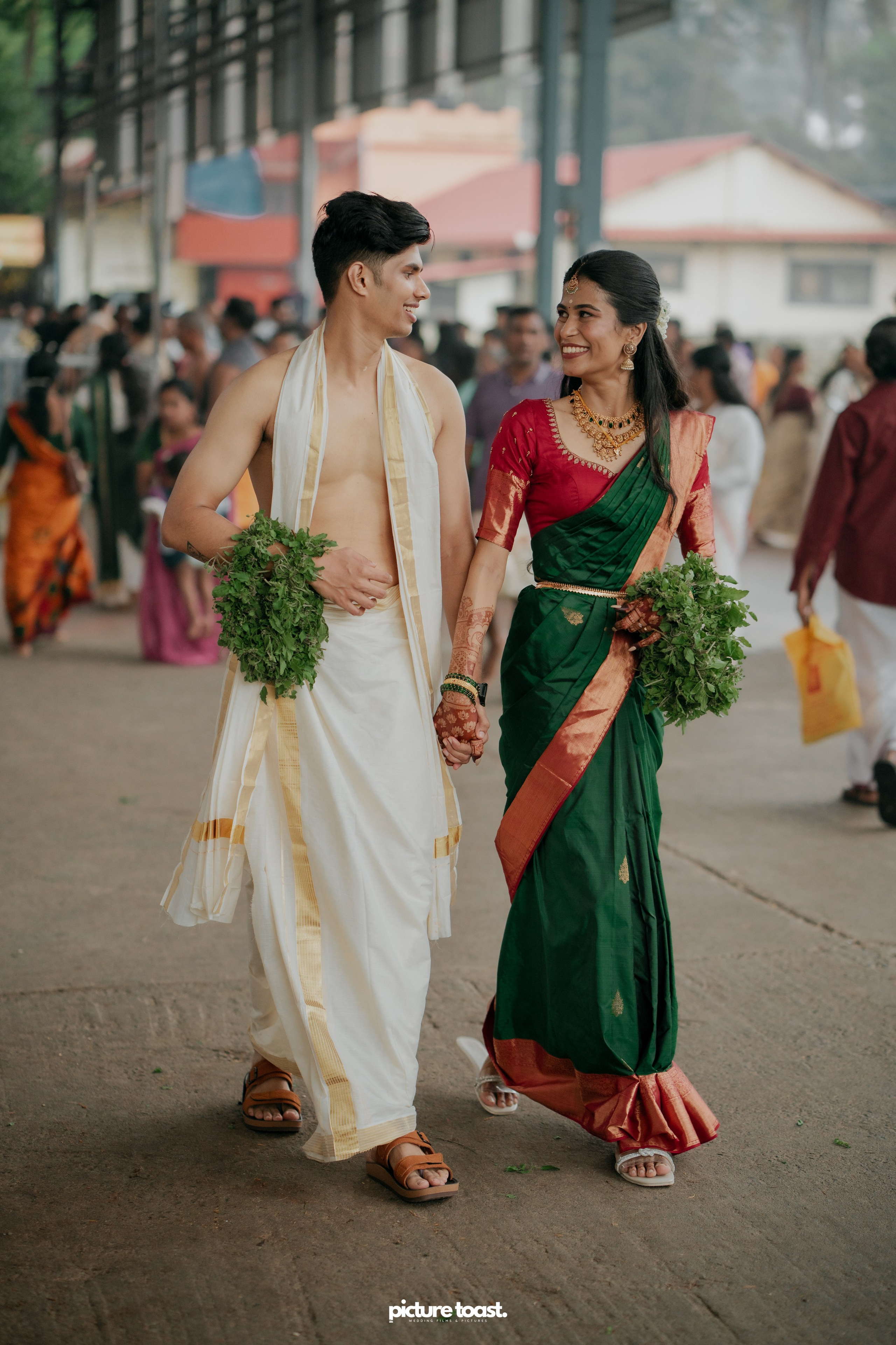 Guruvayur Wedding Ft. Athira & Abilash. Fine art Wedding Photographers in India & Canada