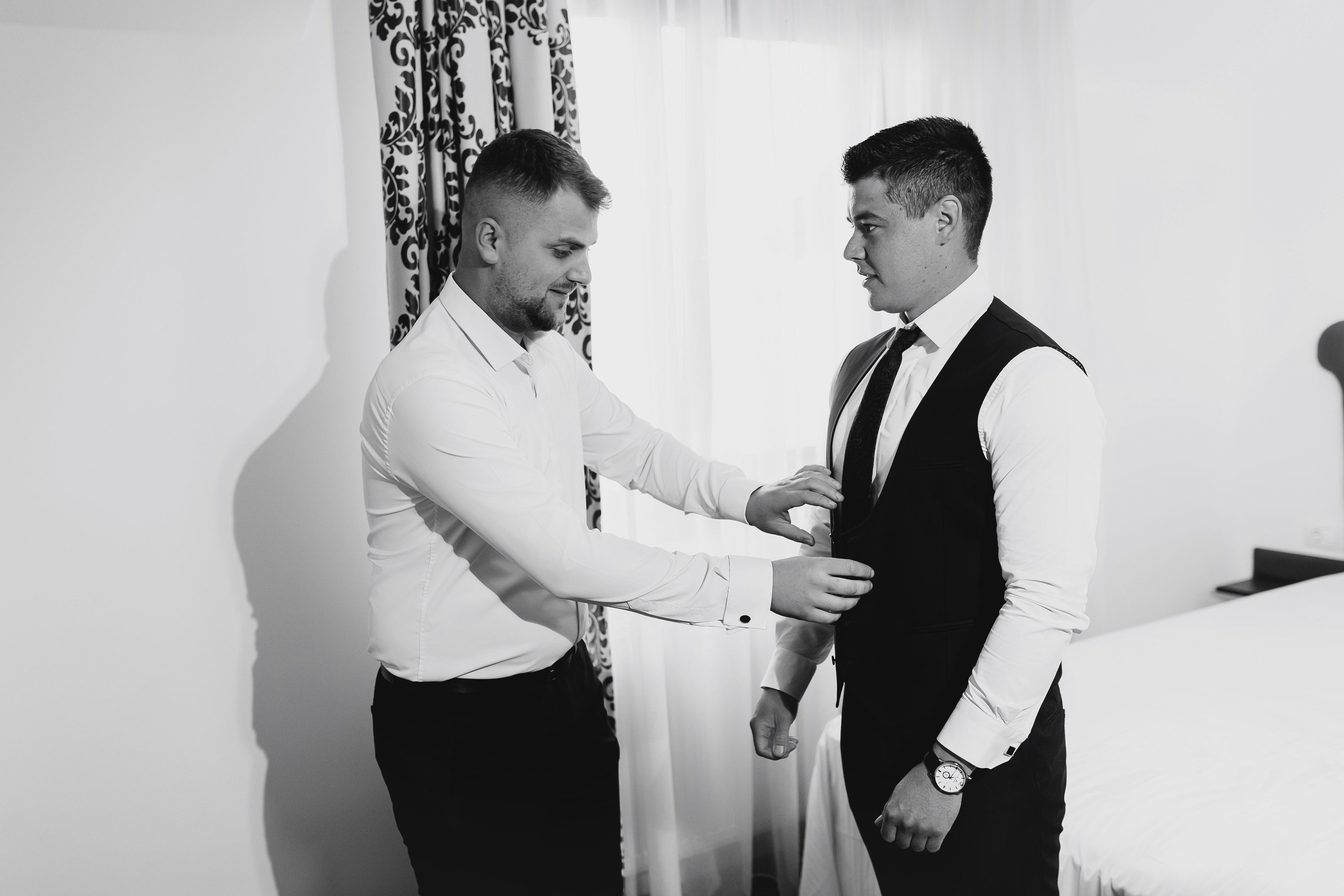 Loredana & Emilian – Ziua Nunții | Videografie - fotografie Botez Suceava, Iași, Botoșani. Servicii foto-video profesionale, pentru momente de neuitat