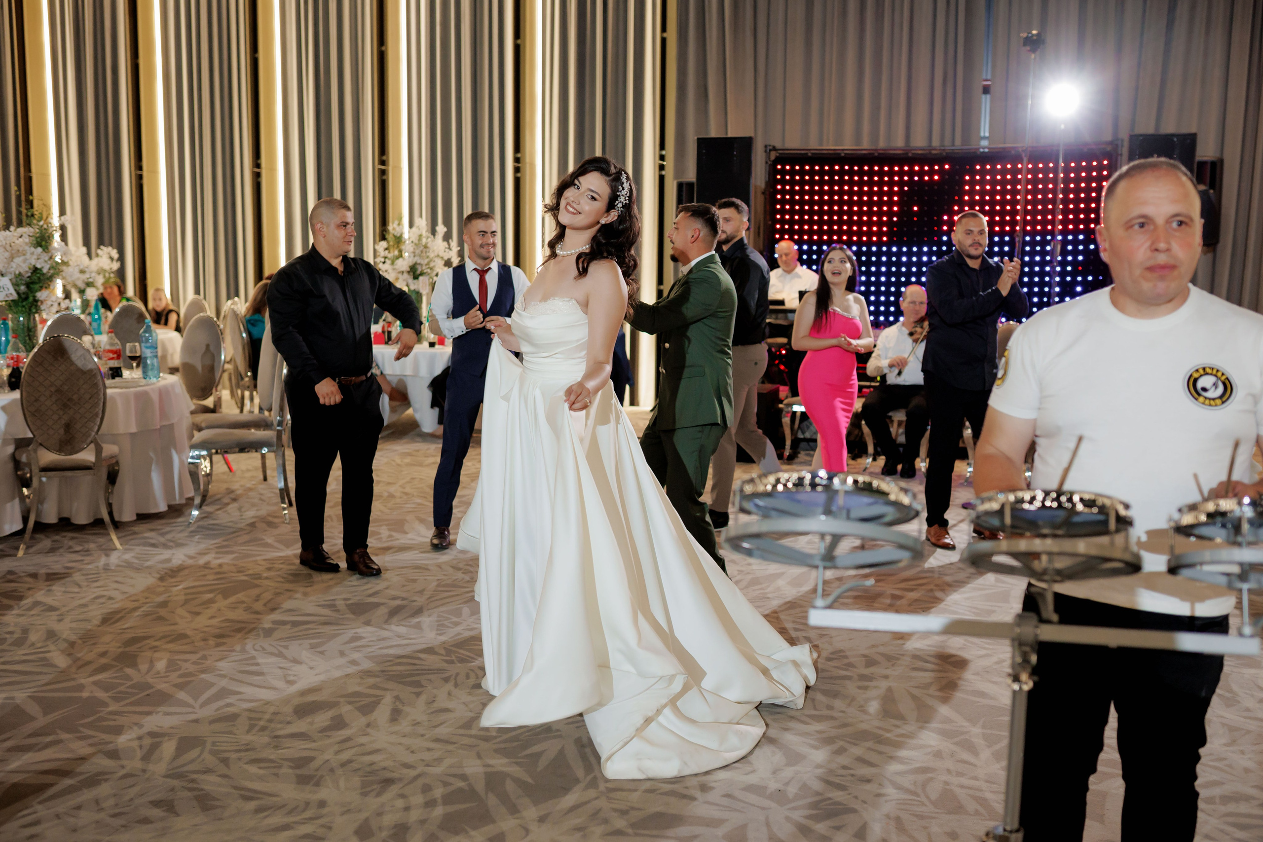 Nunta Nicoleta & Răzvan | Fotografie & Videografie Profesională. Servicii foto-video profesionale, pentru momente de neuitat