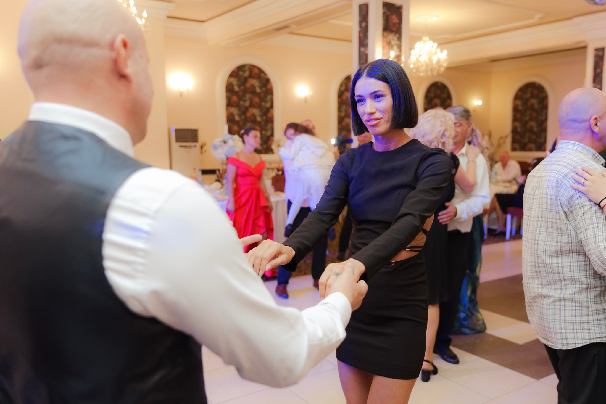 Mihai & Oana. Servicii foto-video profesionale, pentru momente de neuitat