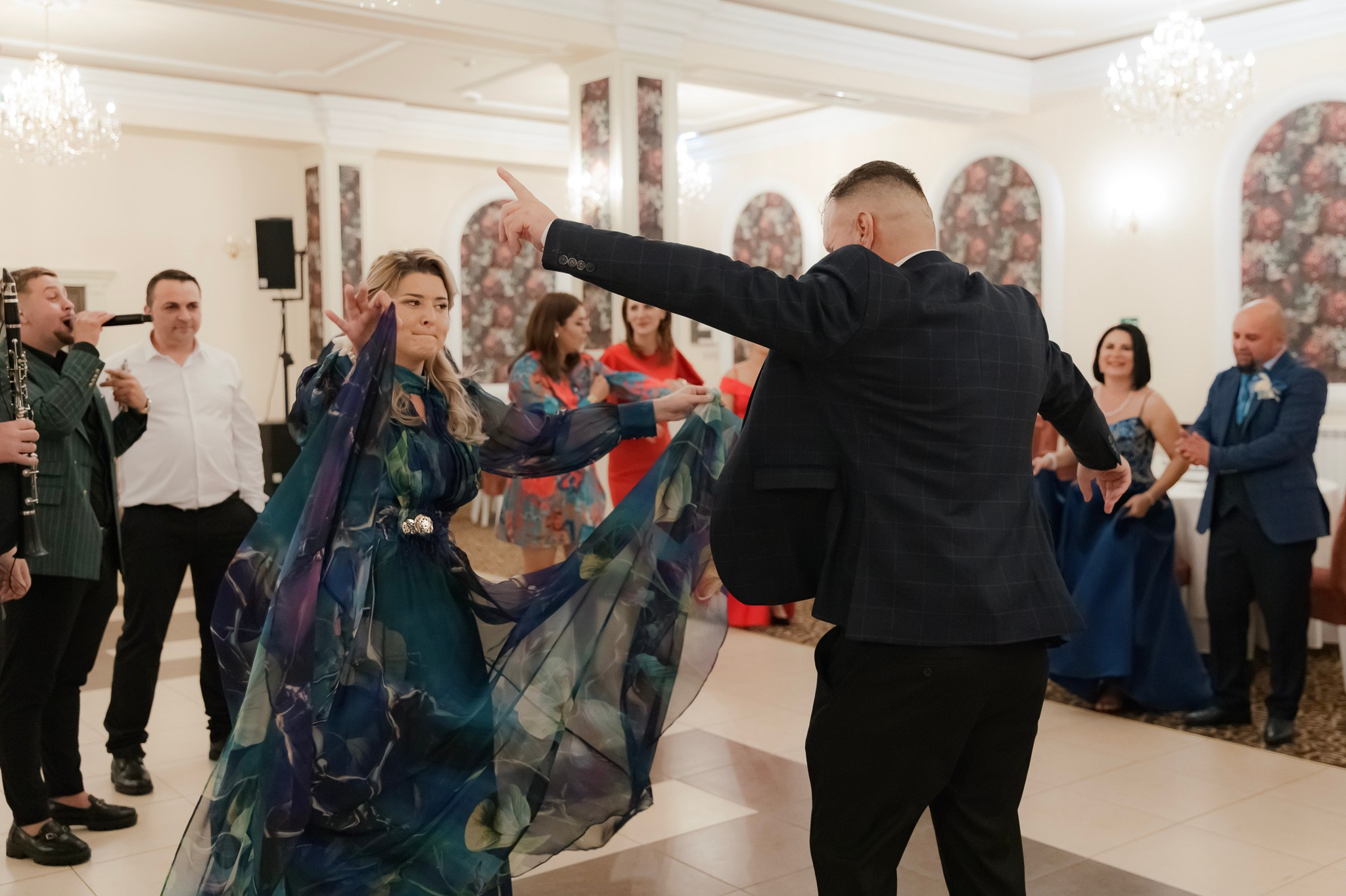 Mihai & Oana. Servicii foto-video profesionale, pentru momente de neuitat