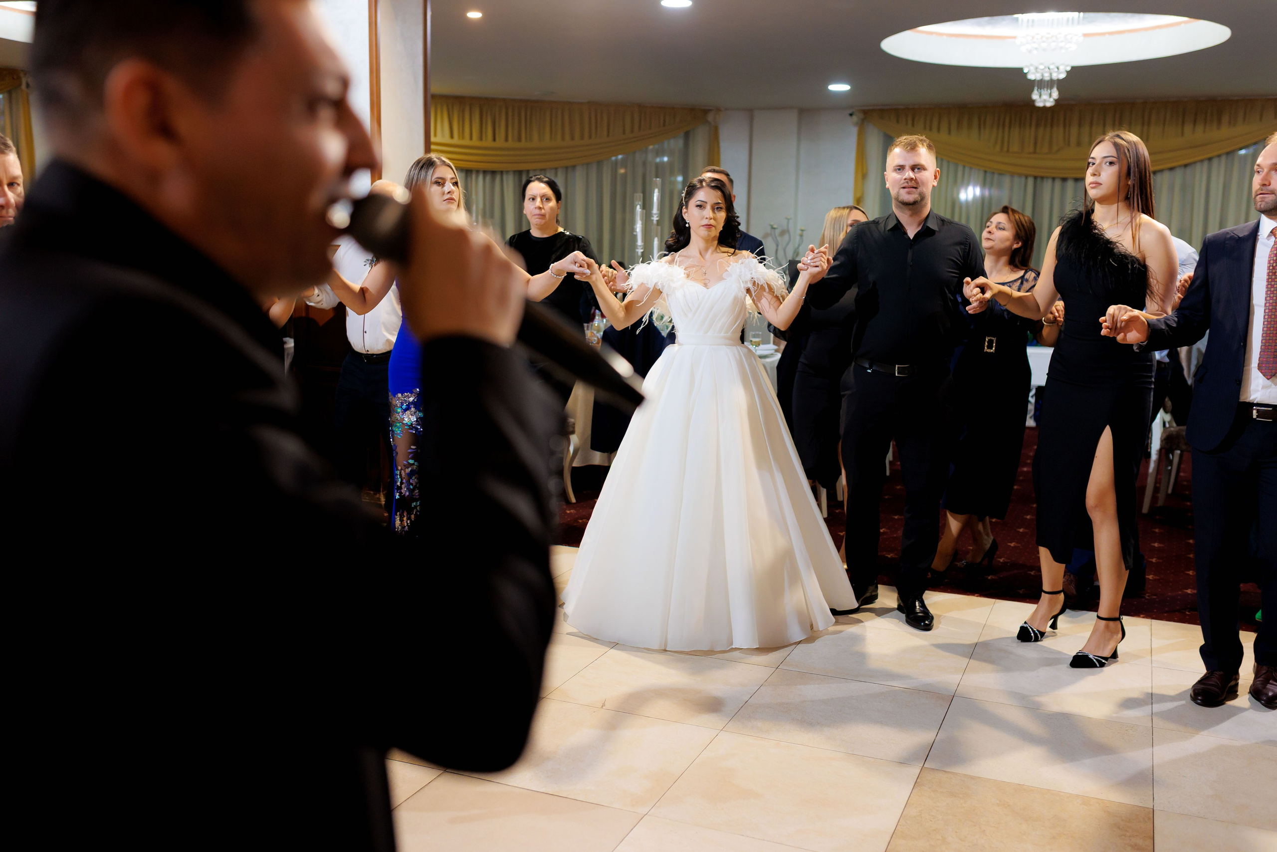 Loredana & Emilian – Ziua Nunții | Videografie - fotografie Botez Suceava, Iași, Botoșani. Servicii foto-video profesionale, pentru momente de neuitat