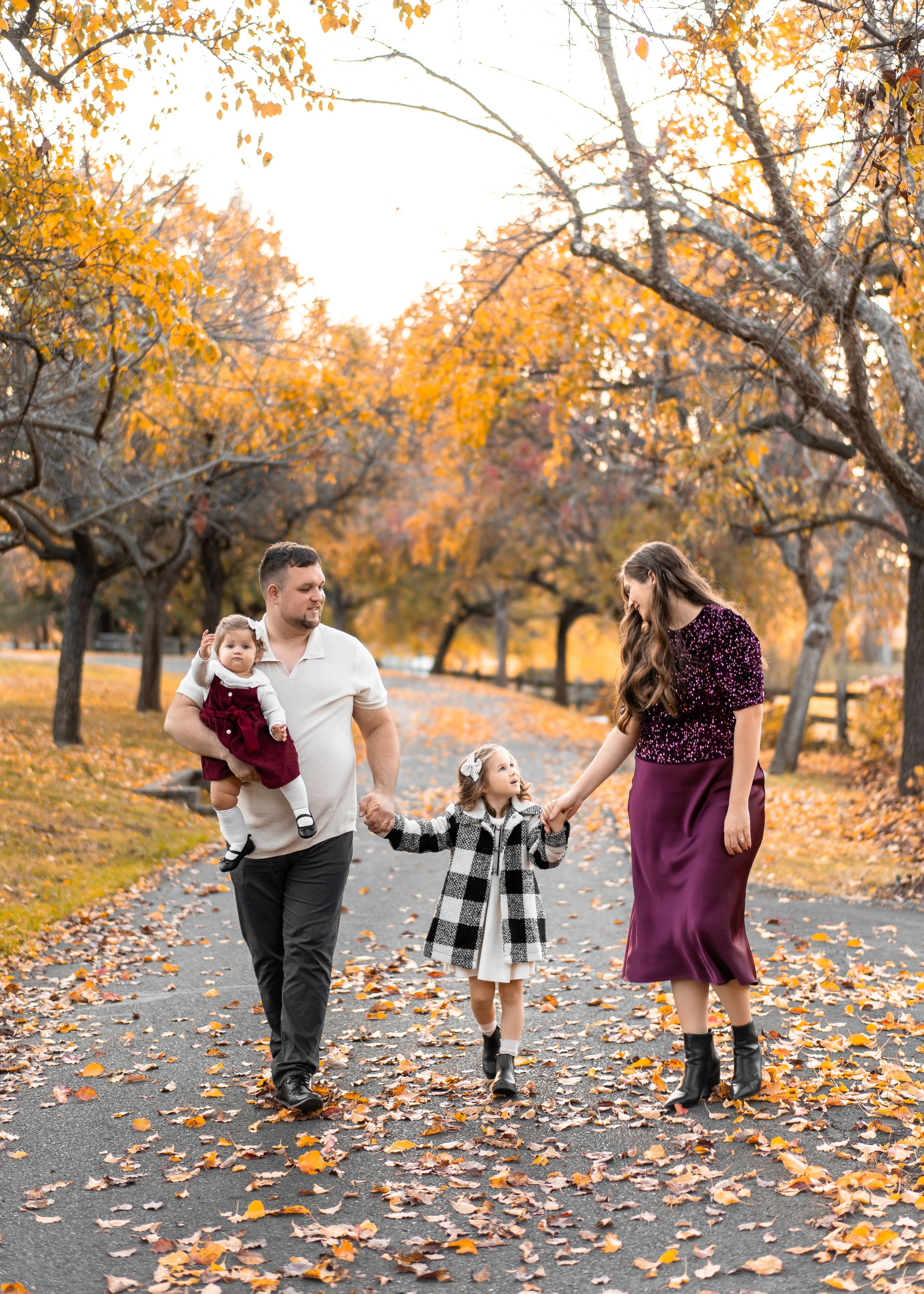 Klyushin family. Family photographer in Sacramento | Sofia Pavenko