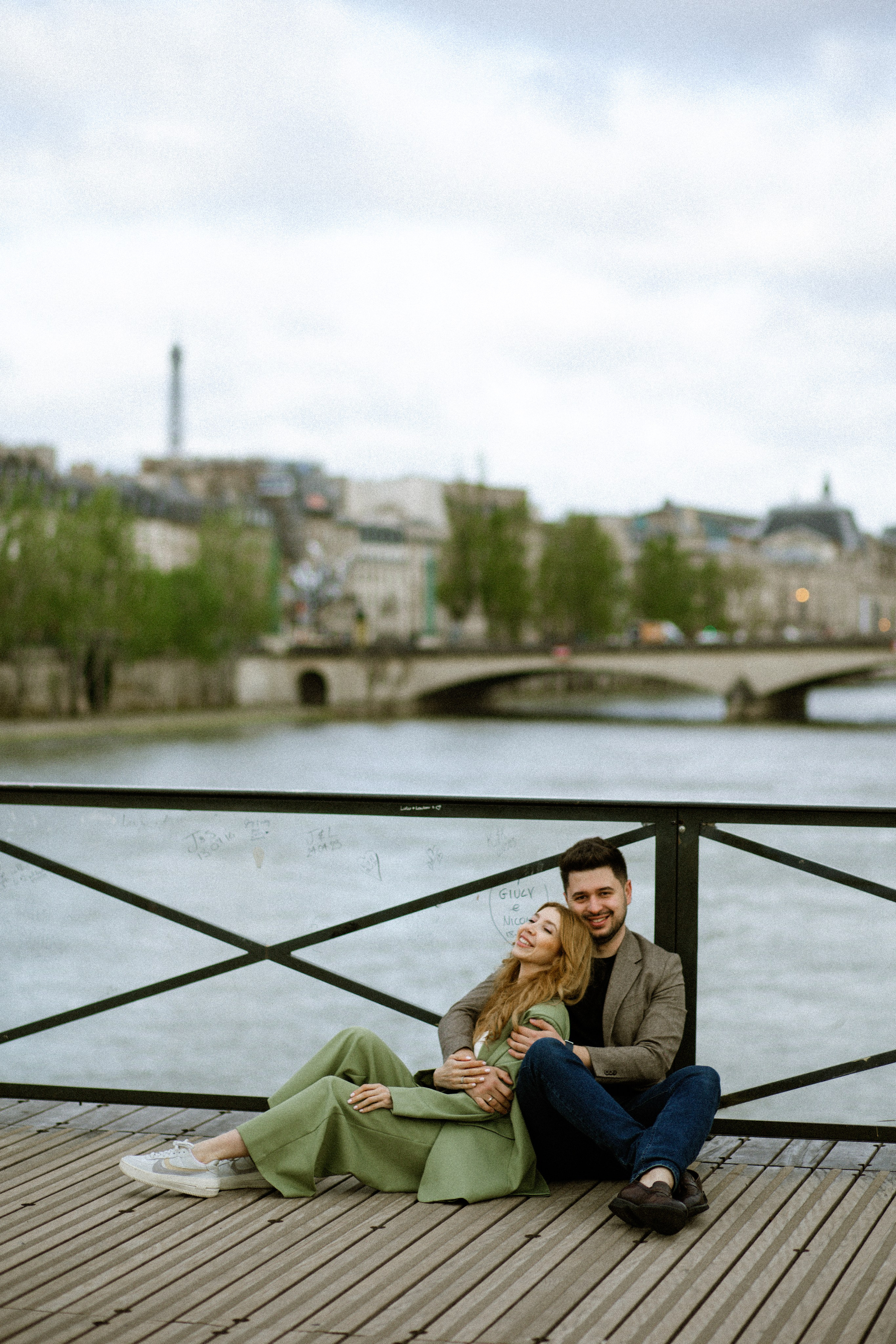 Couple Photo Walk in Paris — Romantic Lifestyle Photography. Paris Wedding Photographer