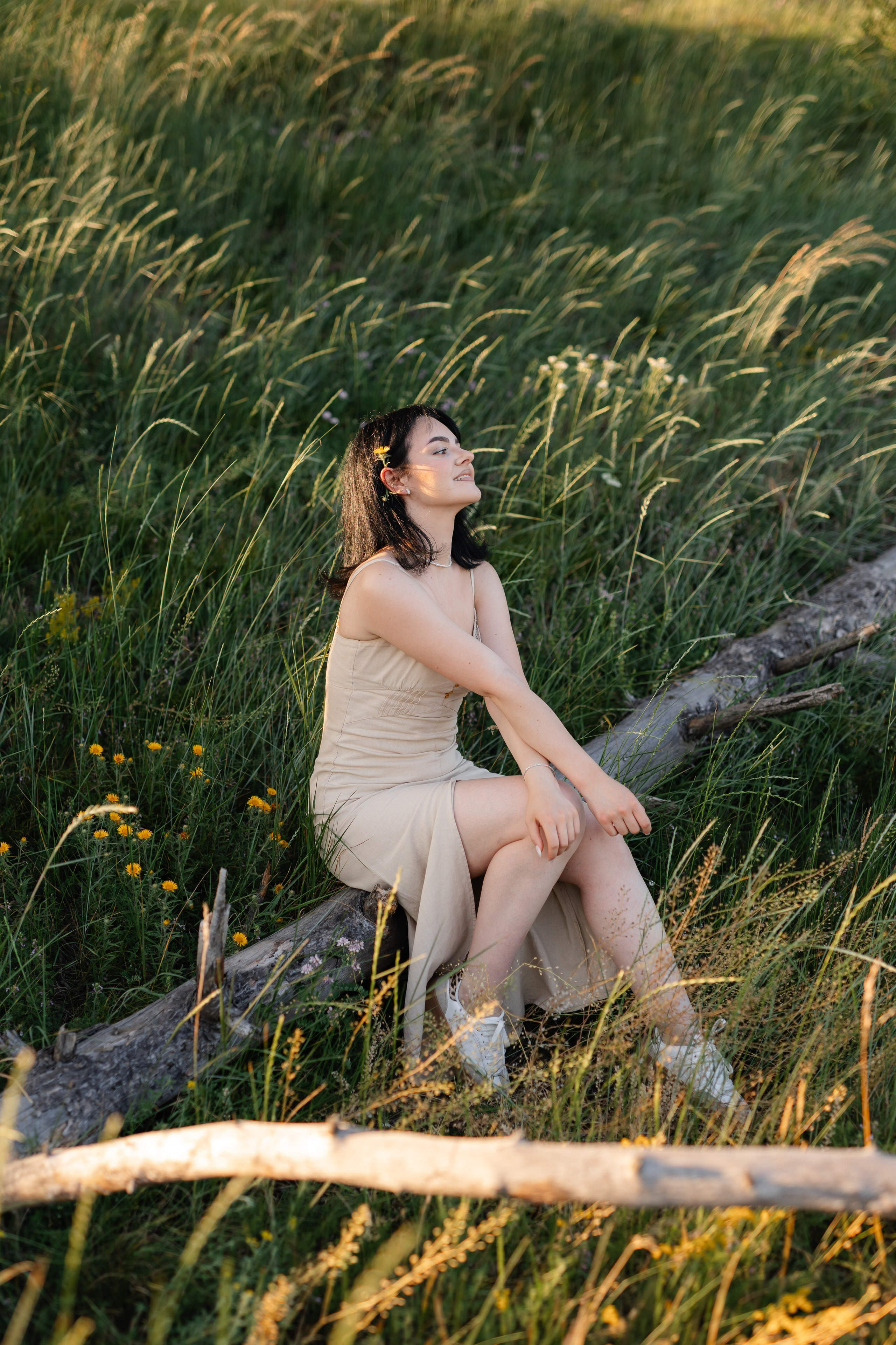 Laura — Portrait. Main