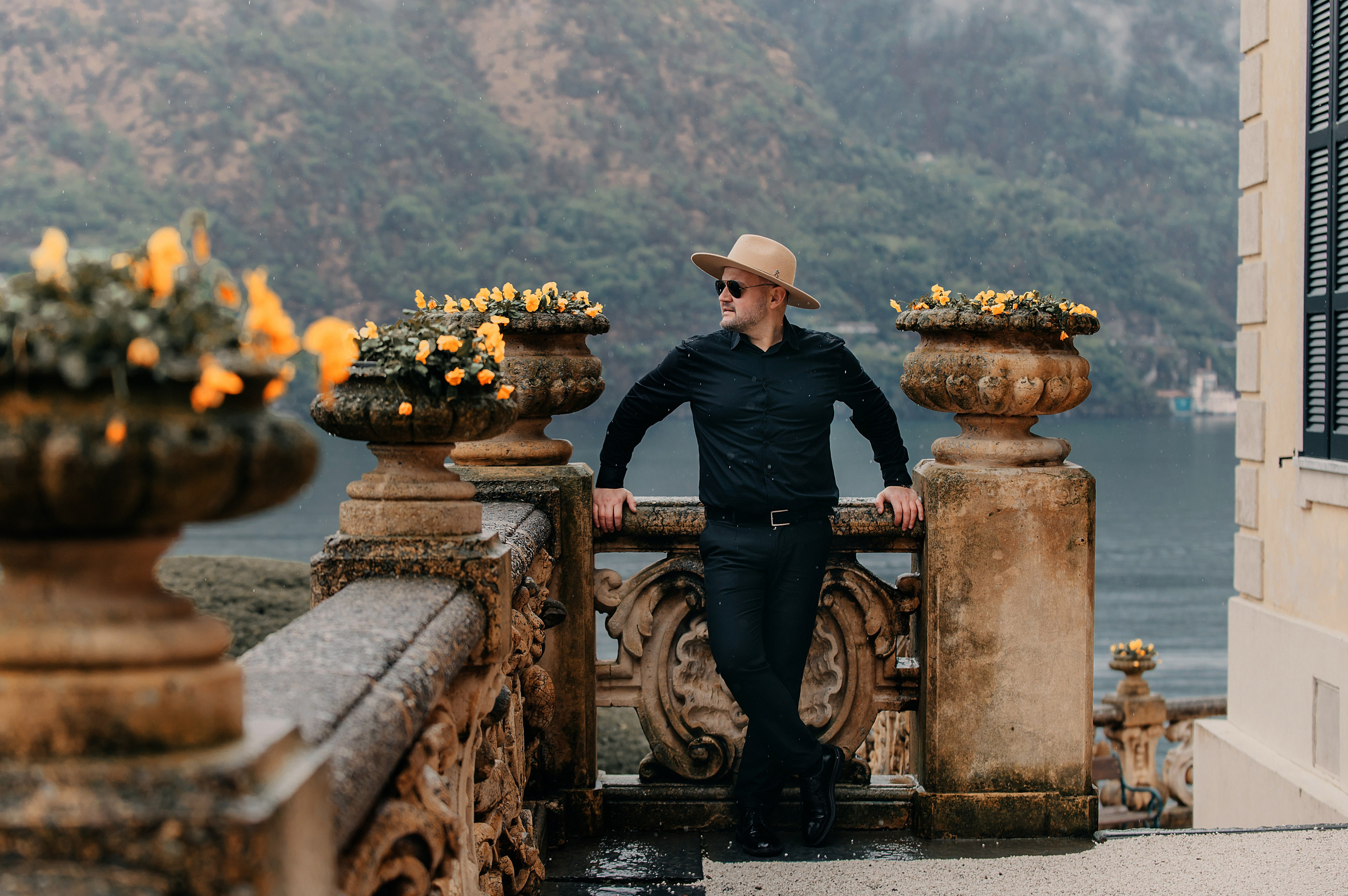 Como Evghenii. Wedding photographer from Moldova Alexey Chipchiu