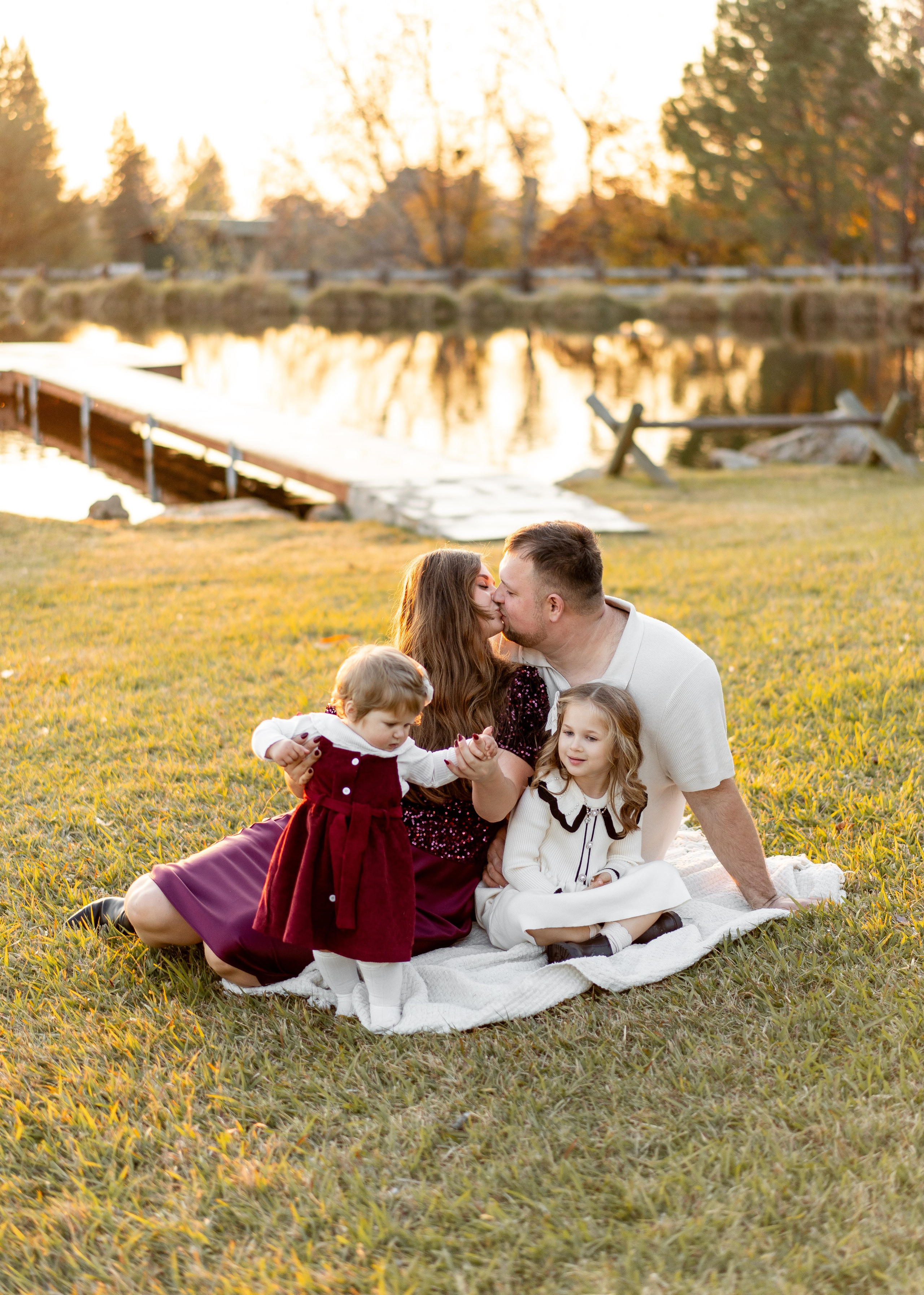 Klyushin family. Family photographer in Sacramento | Sofia Pavenko