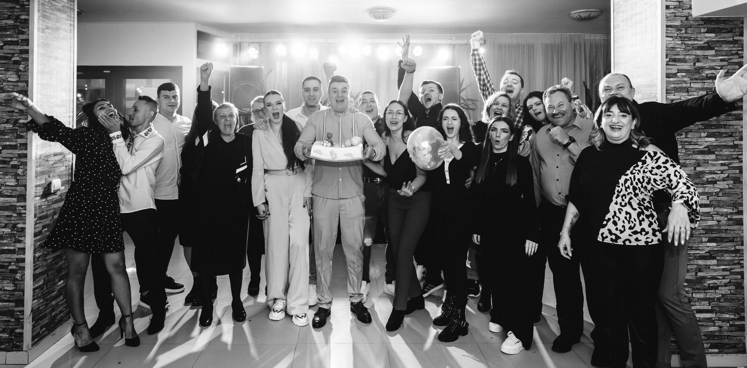 Luca Stefan. Raw Studio. Fotograful tau de nunta!