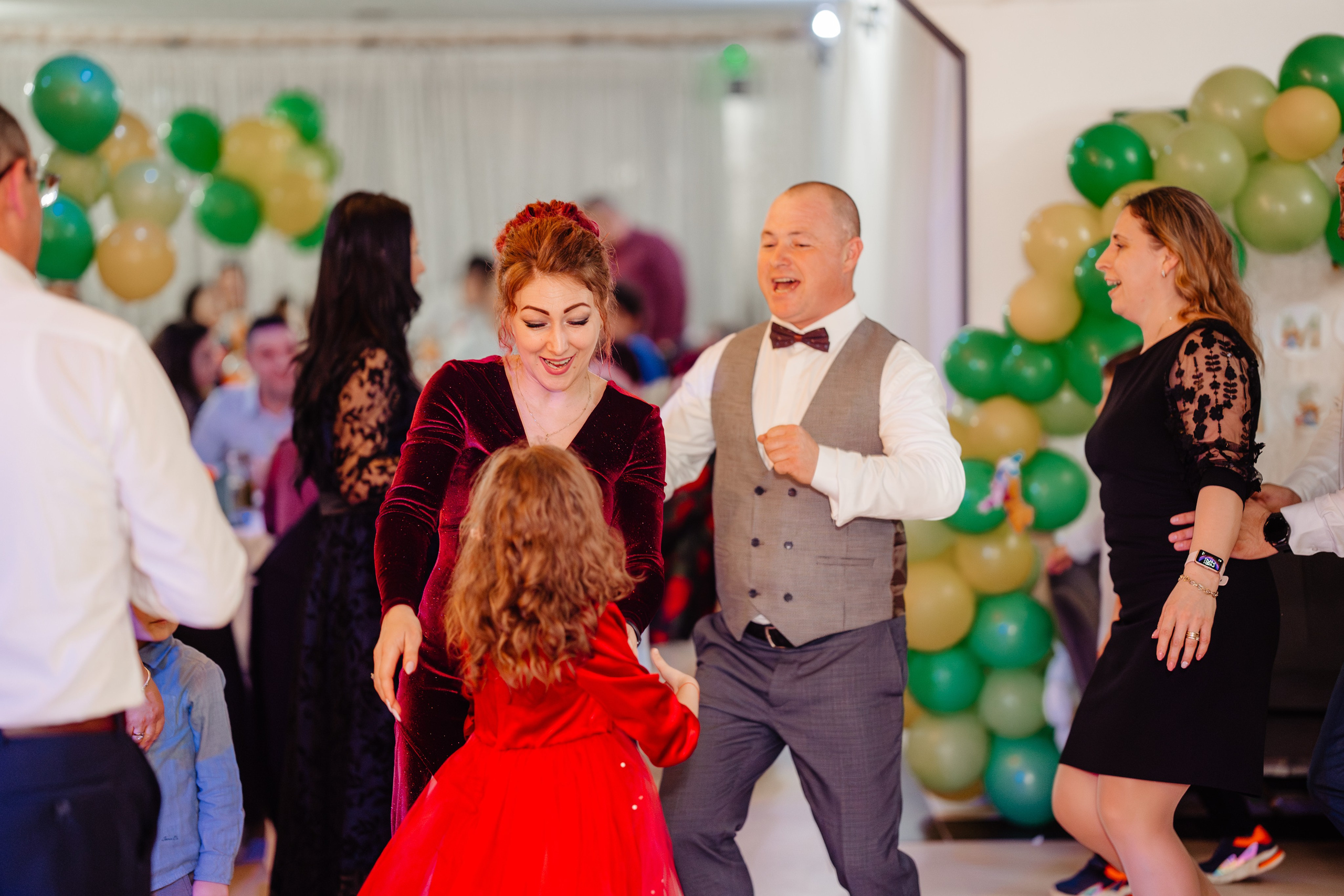 Dominic Constantin. Raw Studio. Fotograful tau de nunta!