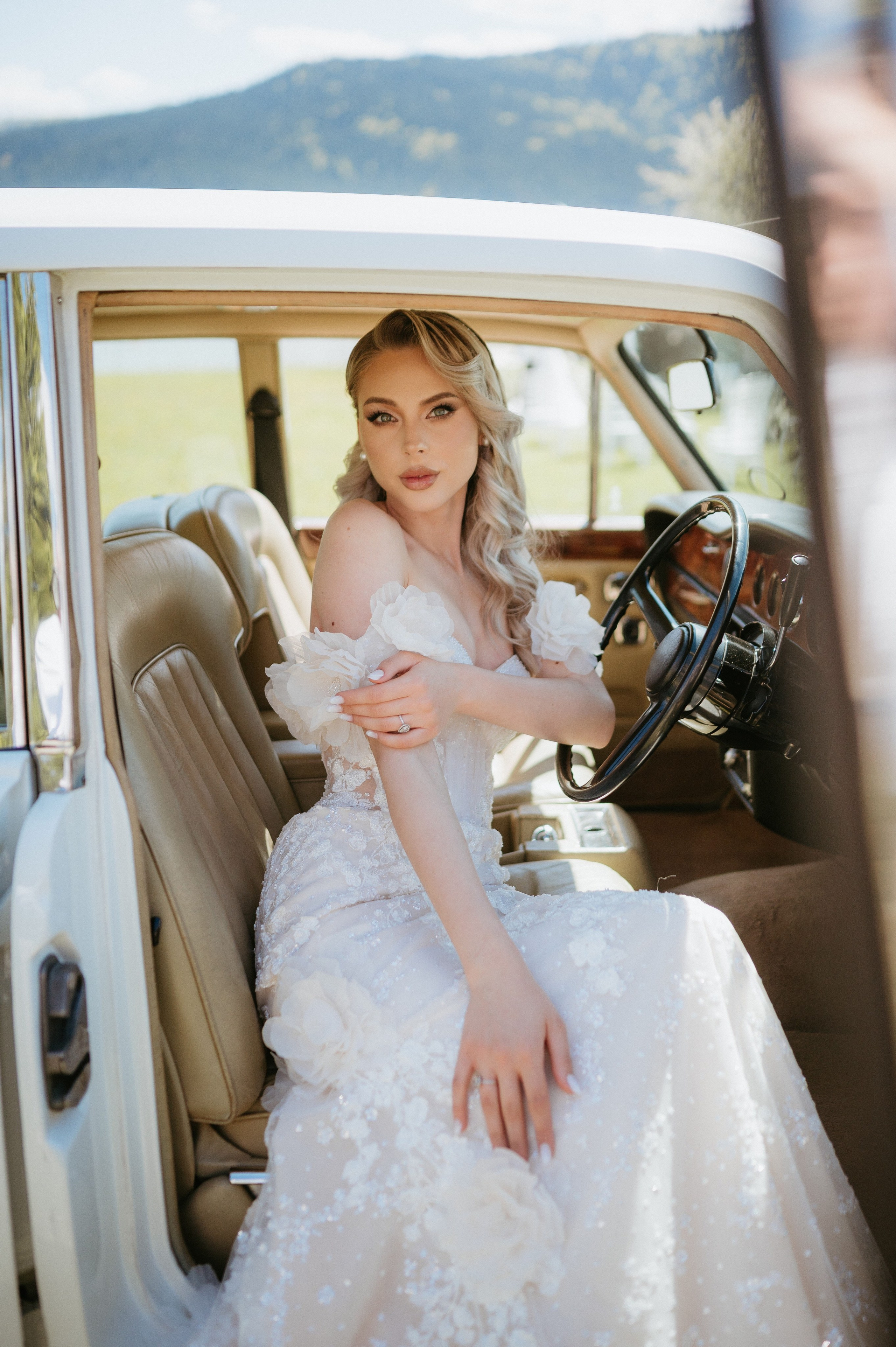 Cristina – Ședință foto bridal editorial | Valentin Melen. Valentin Melen - fotograf de nunta 🤍