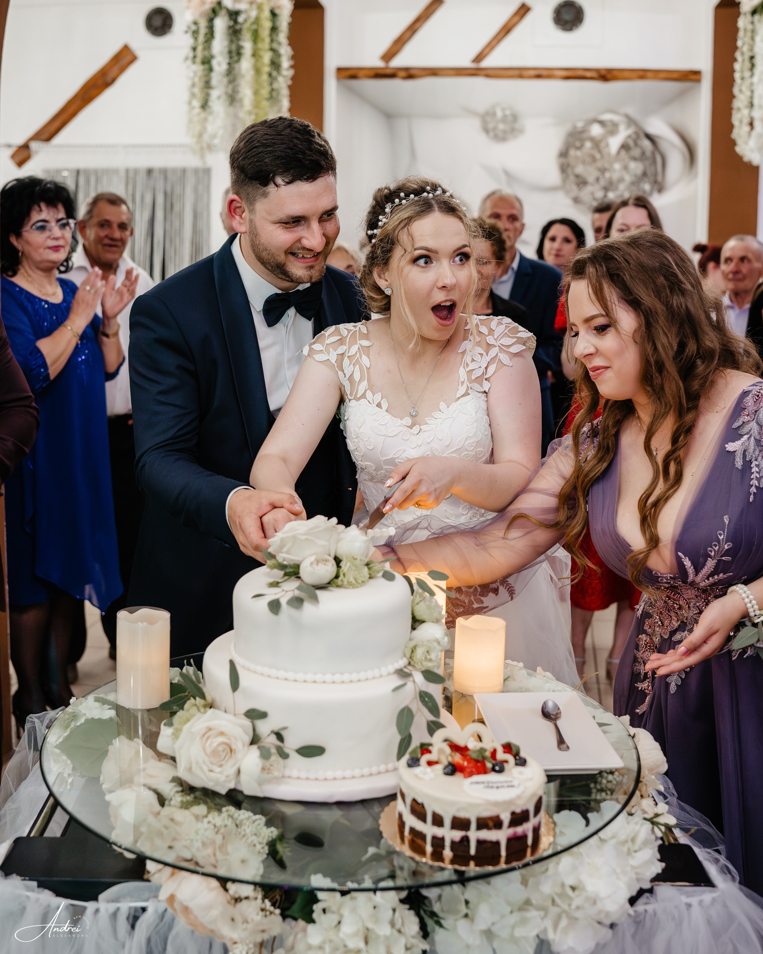 Cătălina & Călin. Raw Studio. Fotograful tau de nunta!