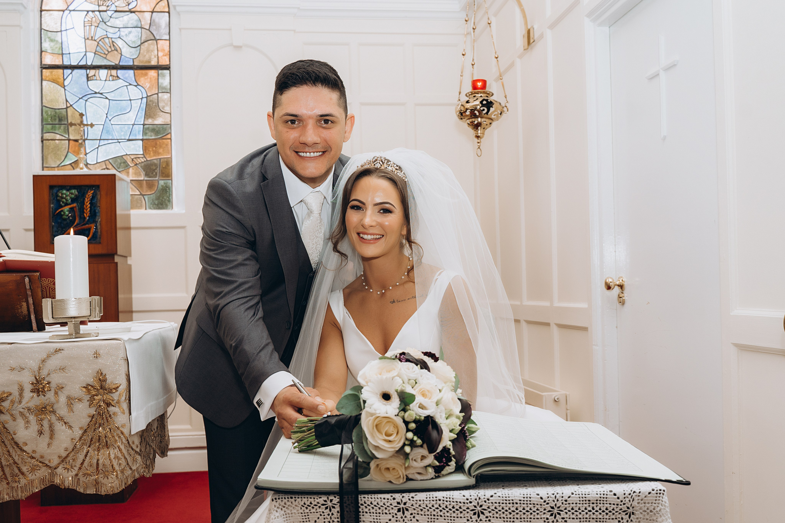 Megan & Oneias. Main