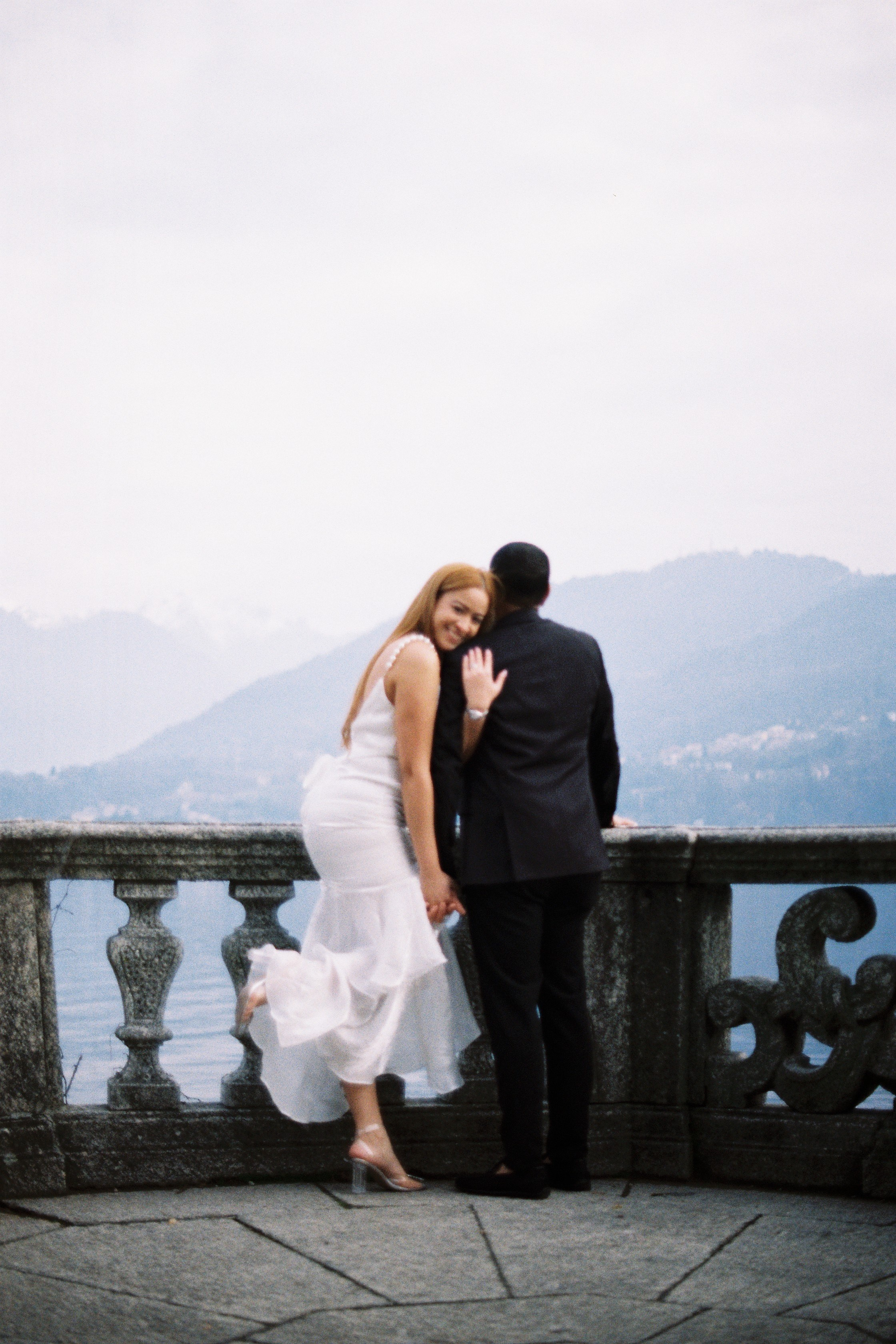 Elopment at Lake Como. Wedding photographer in Italy