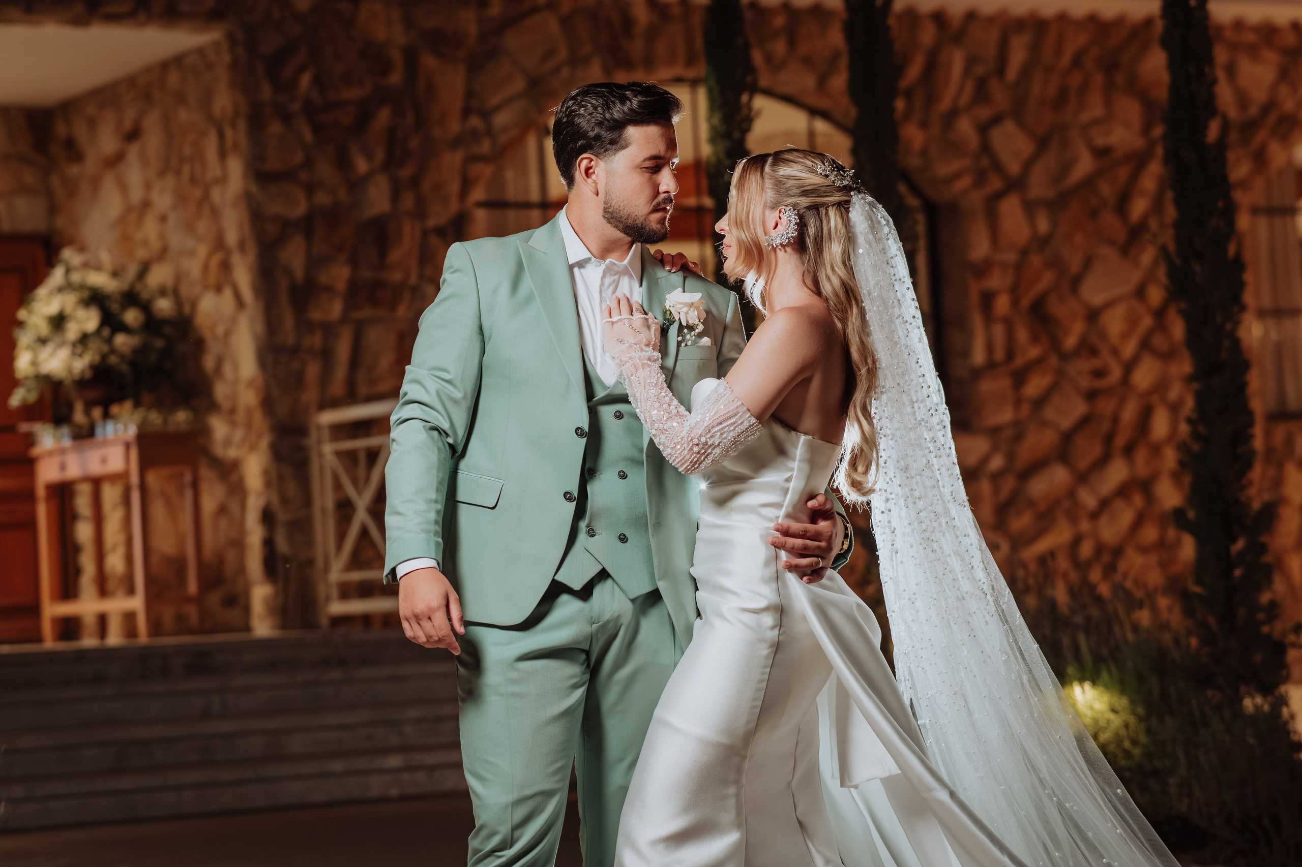 Leticia & Armado. O Casal Dos Noivos