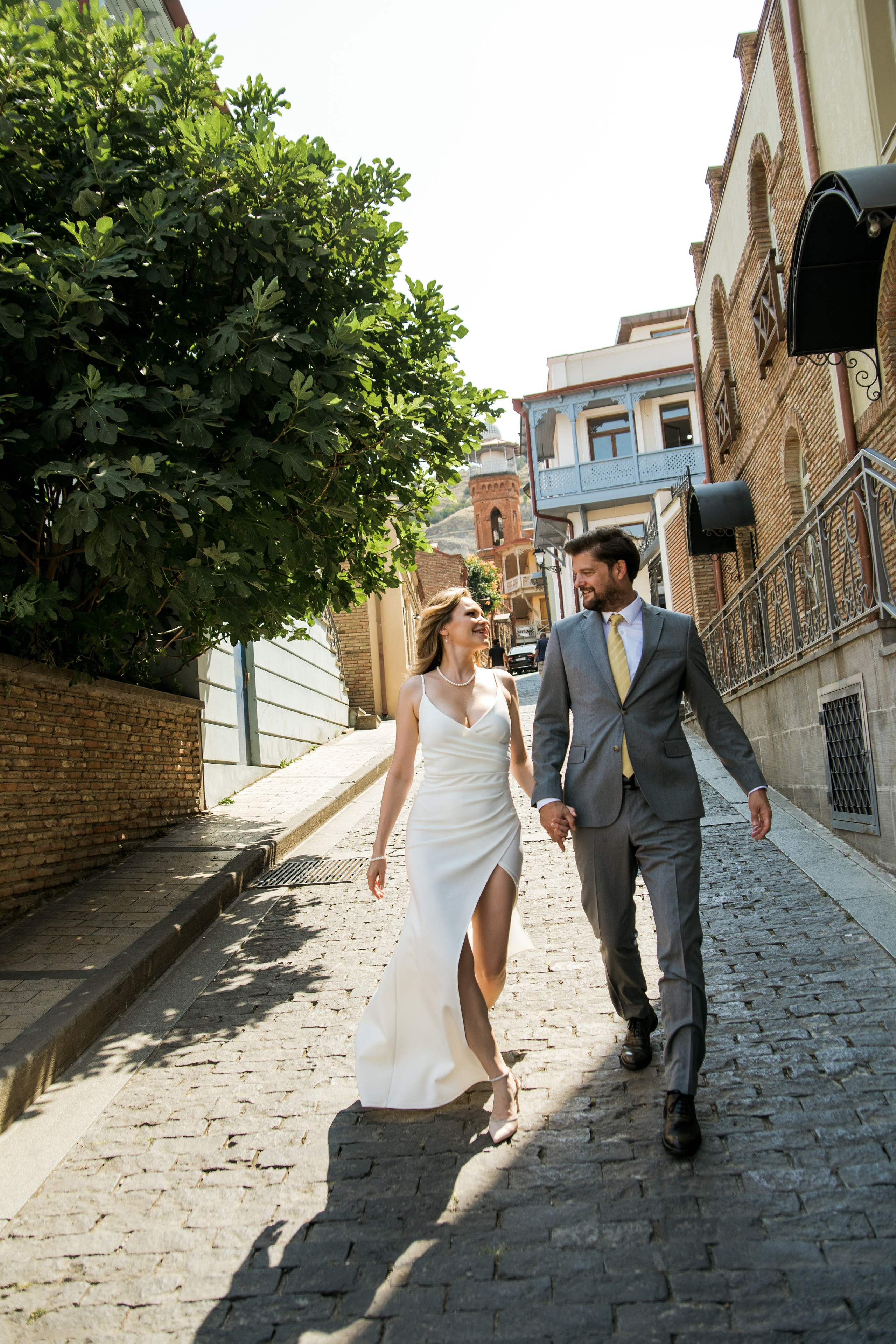 Свадебная пара из Англии и России в Тбилиси. Свадебные фотографы в Грузии, Армении. Макс Коваленко и Лара Татосян. Свадебный видеограф