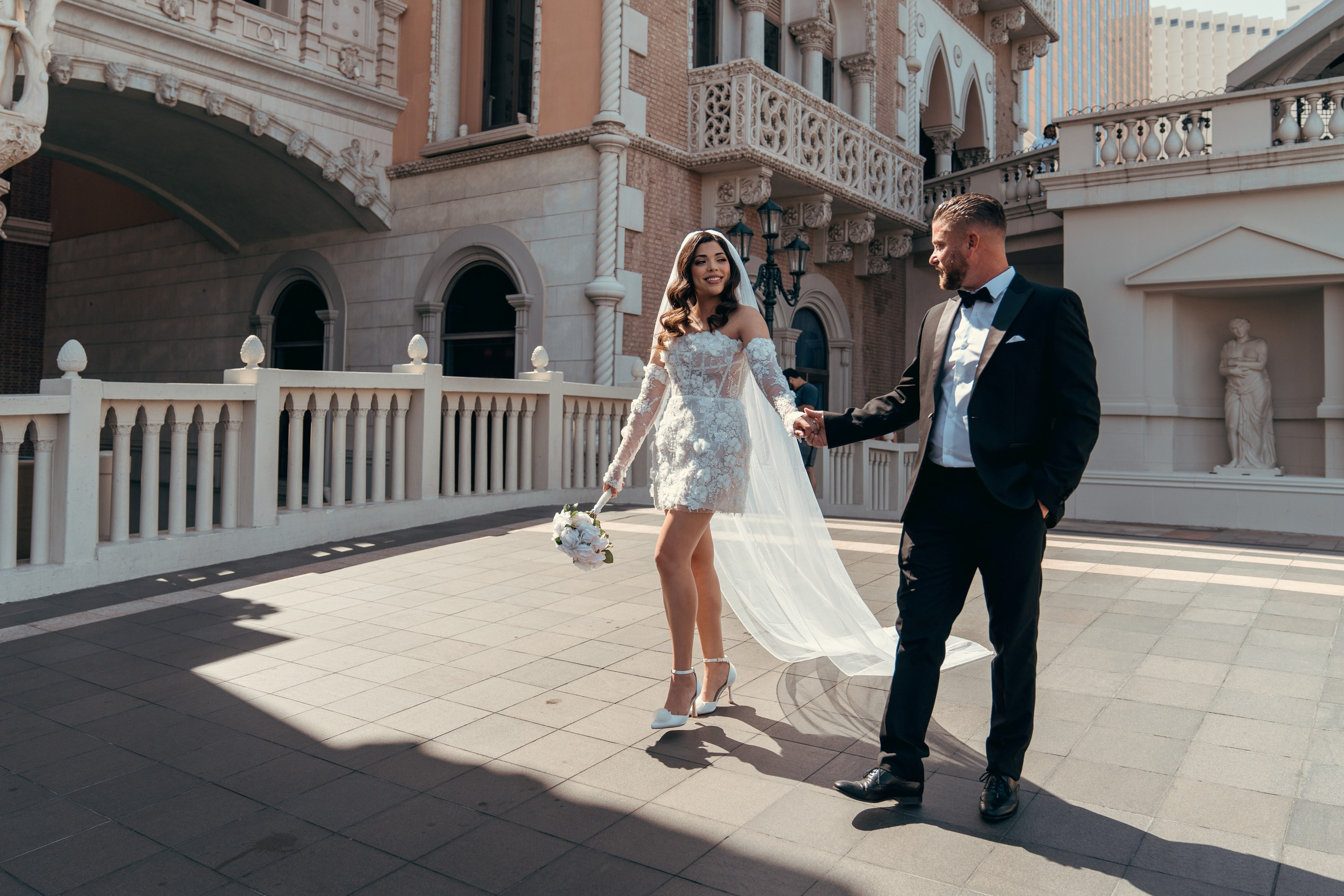 Sara&John. Wedding & elopement photographer Viktoriya Kravtsov. Las Vegas