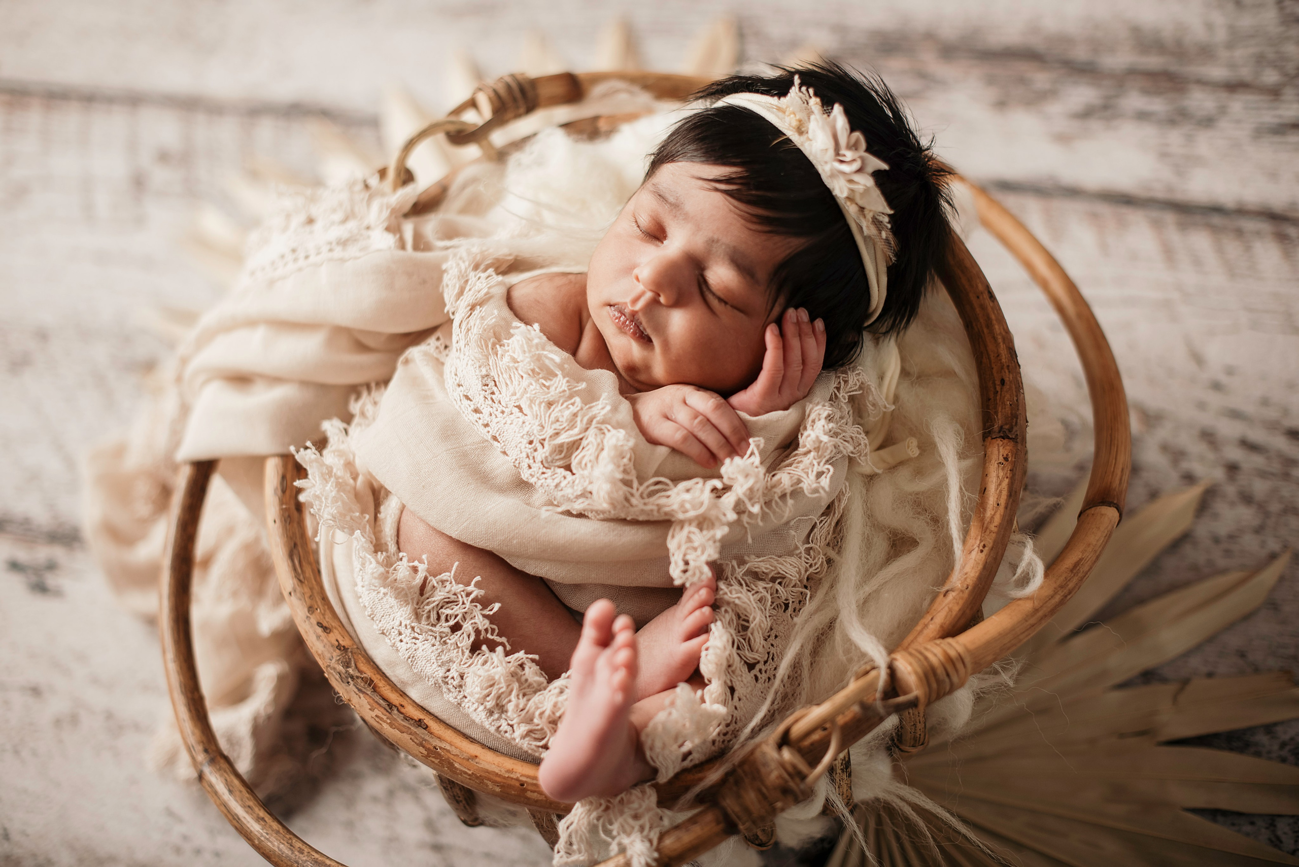 Little flower. Newborn, pregnancy, family photographer in New Jersey