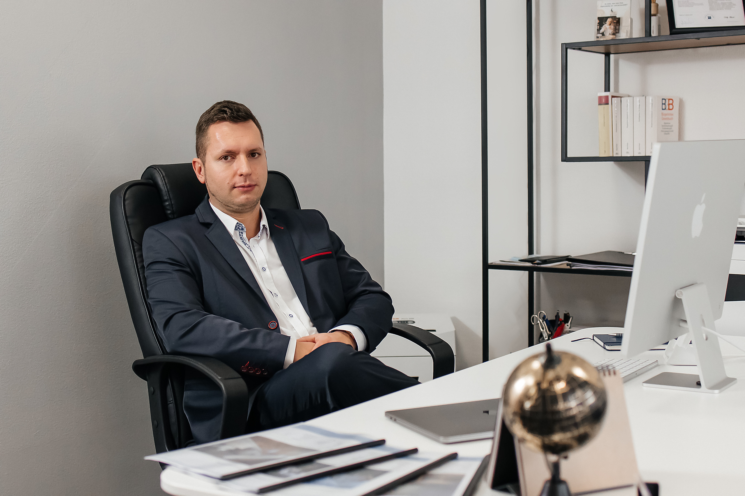 Michael Immobilienmakler. Fotografin Heidenheim / Newborn, Babybauch & Familie - Nadine Schmalz