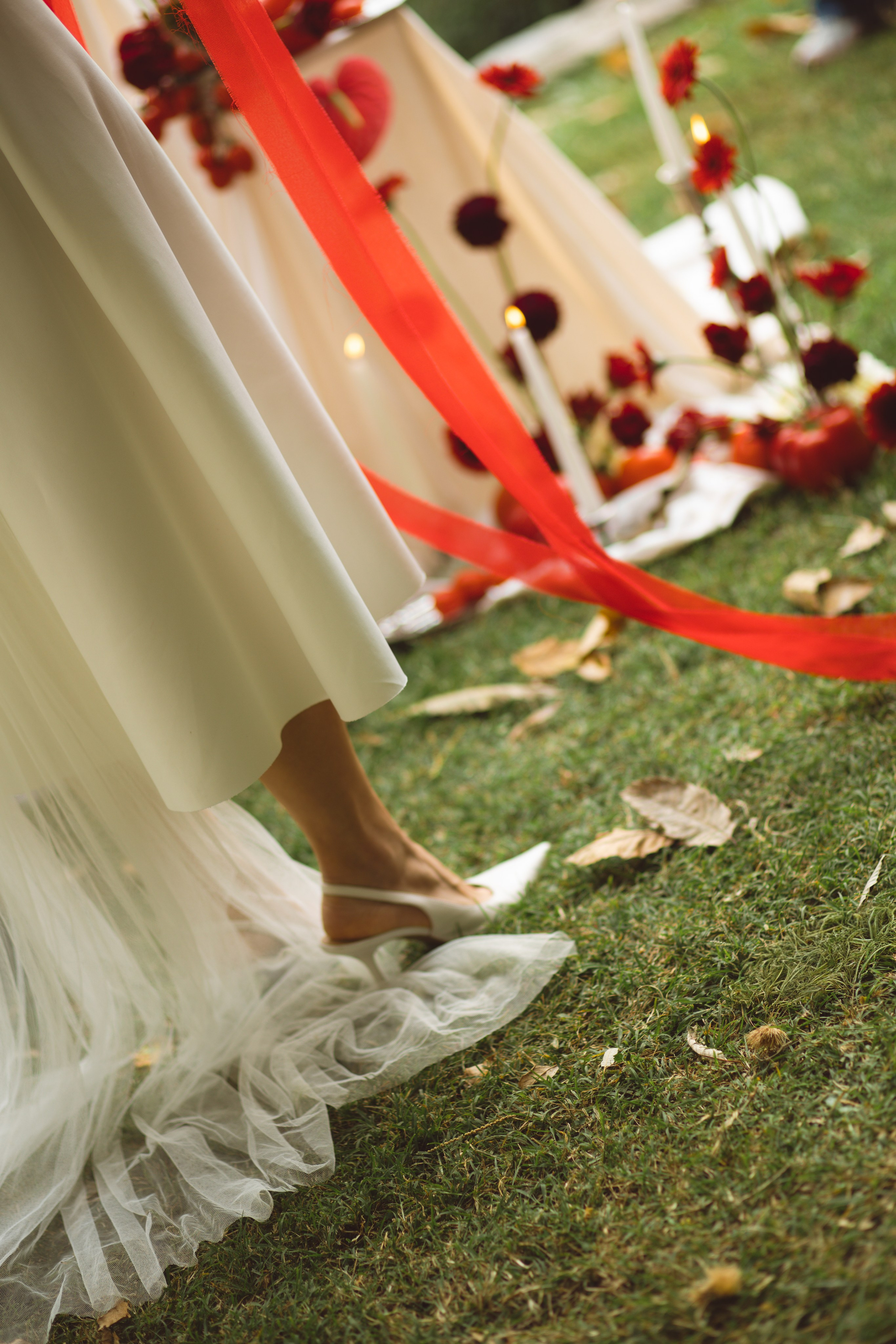 Julia — Red Wedding Editorial on Lake Como. Liza Bizzaro — Italy Wedding, Love Story & Portrait Photographer in Milan, Turin, Piedmont and Across Italy