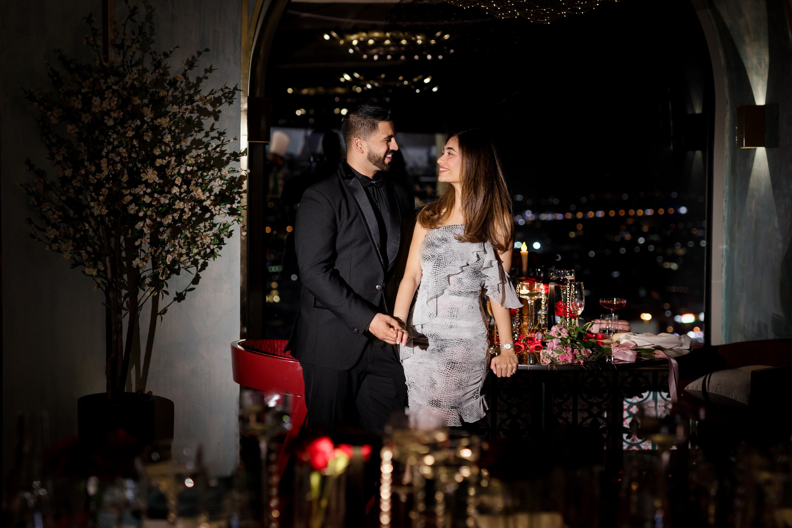 Restraunt proposal P&N. Photographer Anna Curly | Weddings and Events in Dubai