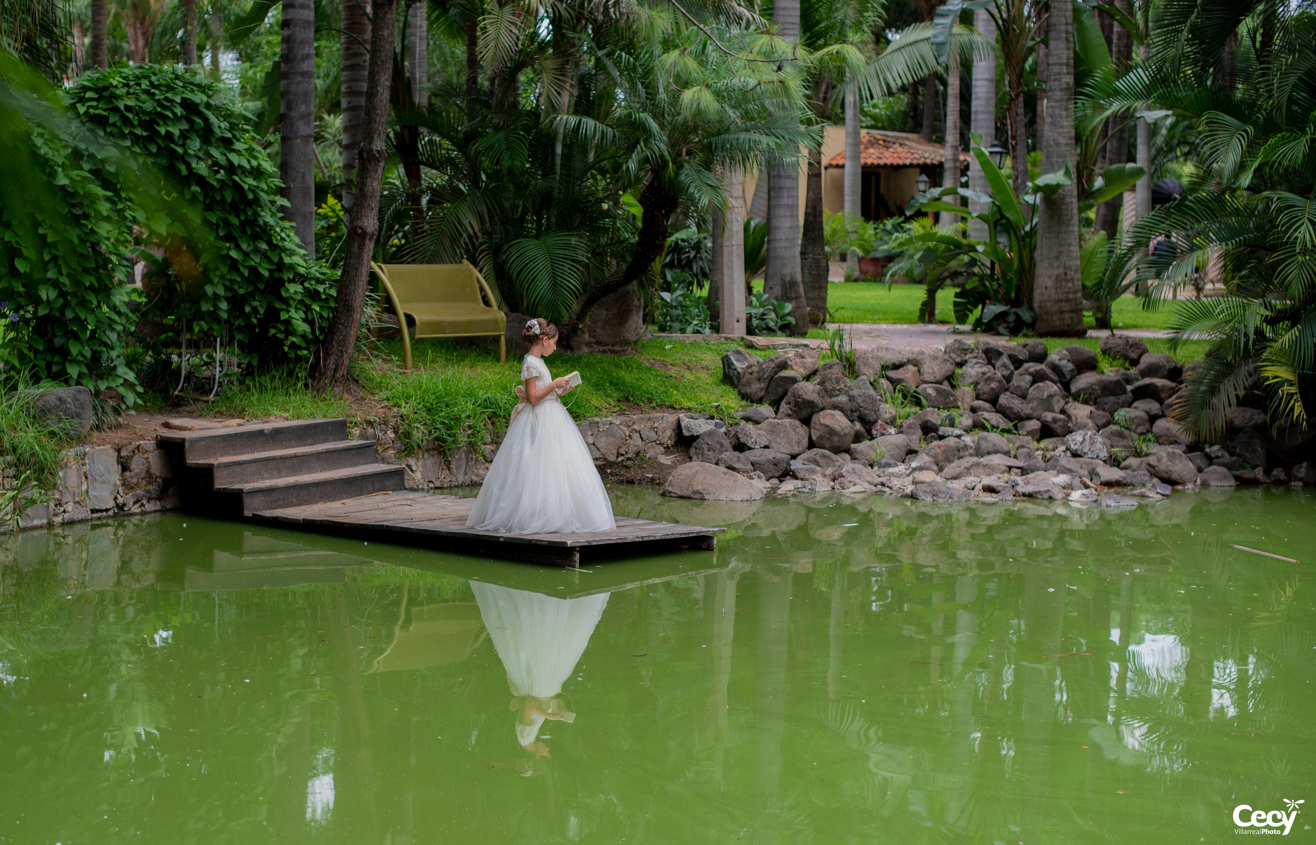 DAFNE Y SARA - PRIMERA COMUNIÓN