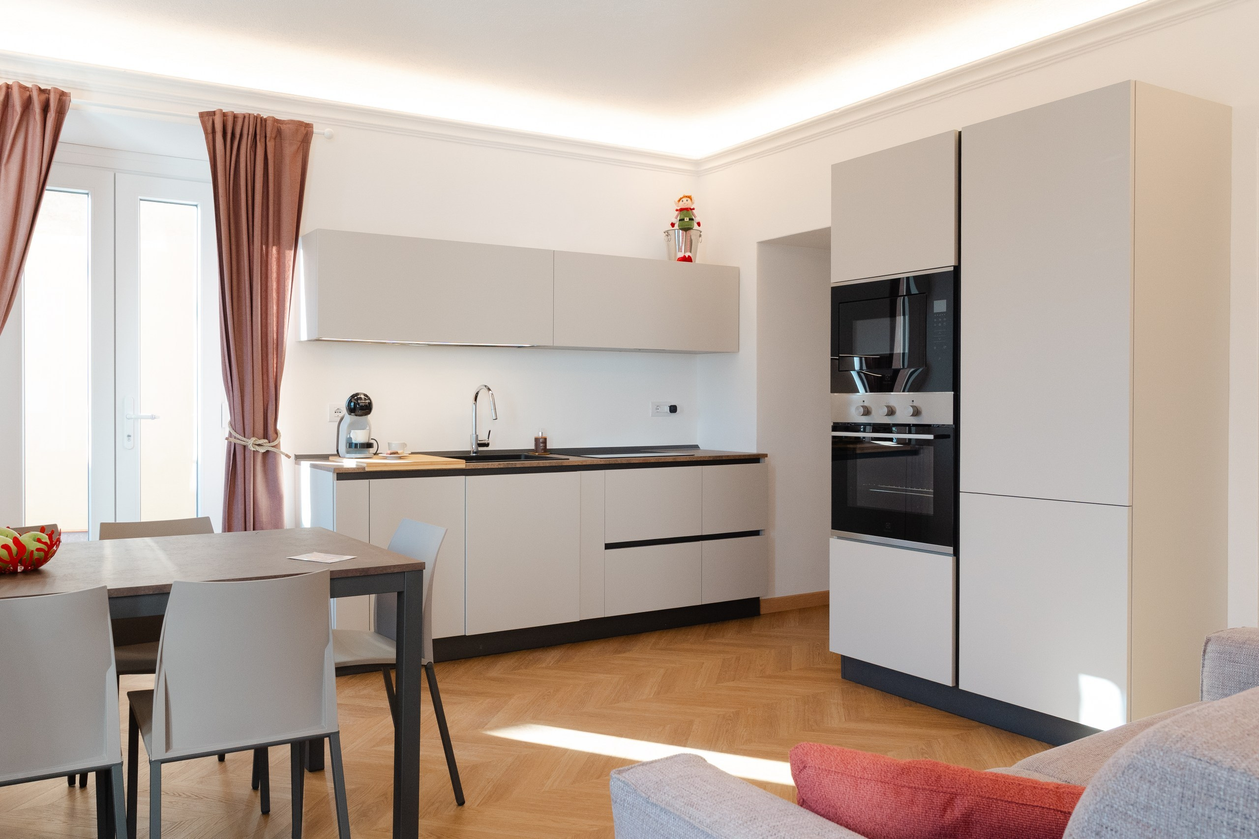 Belvedere Apartments. PHOTOGRAPHER IN ITALY