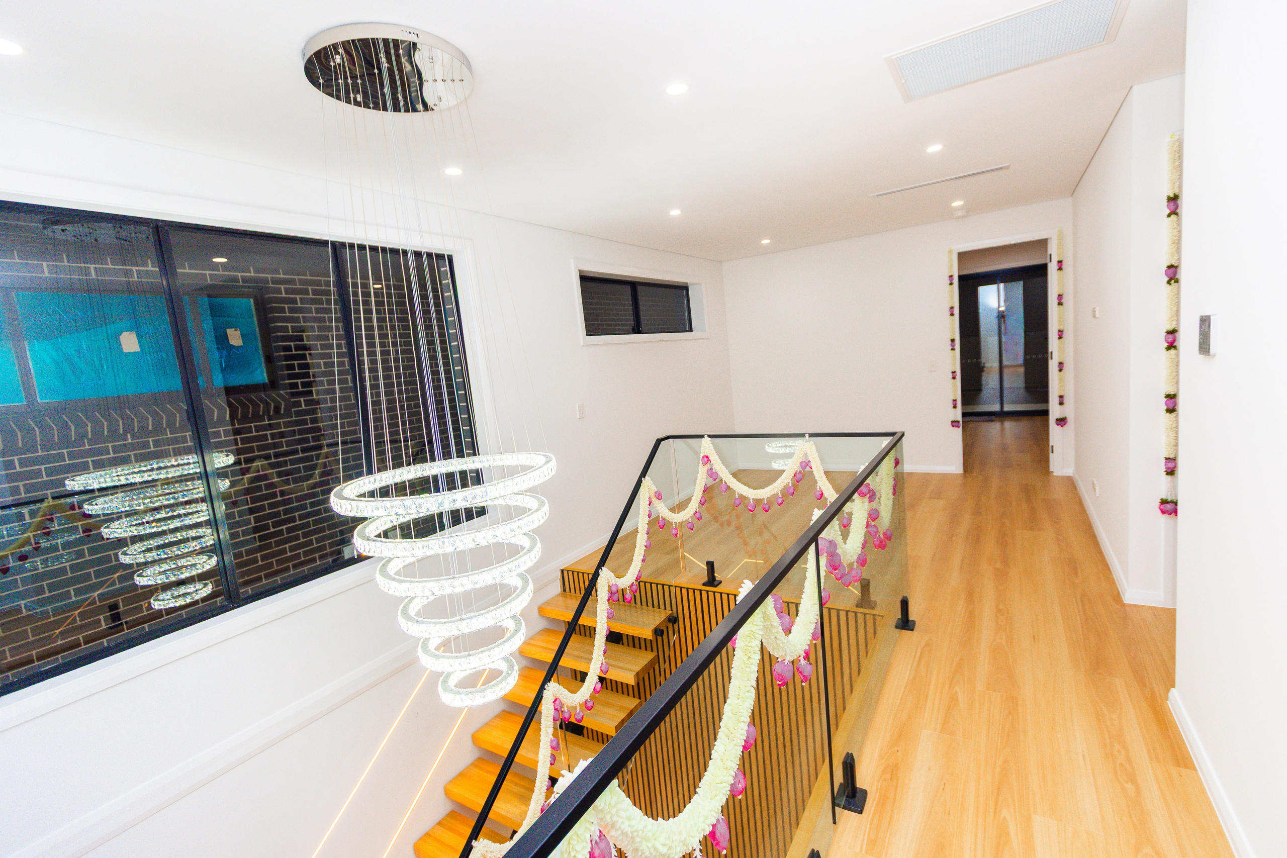 Nirumba Fields. MHCreative is family-oriented photographer based in SYDNEY