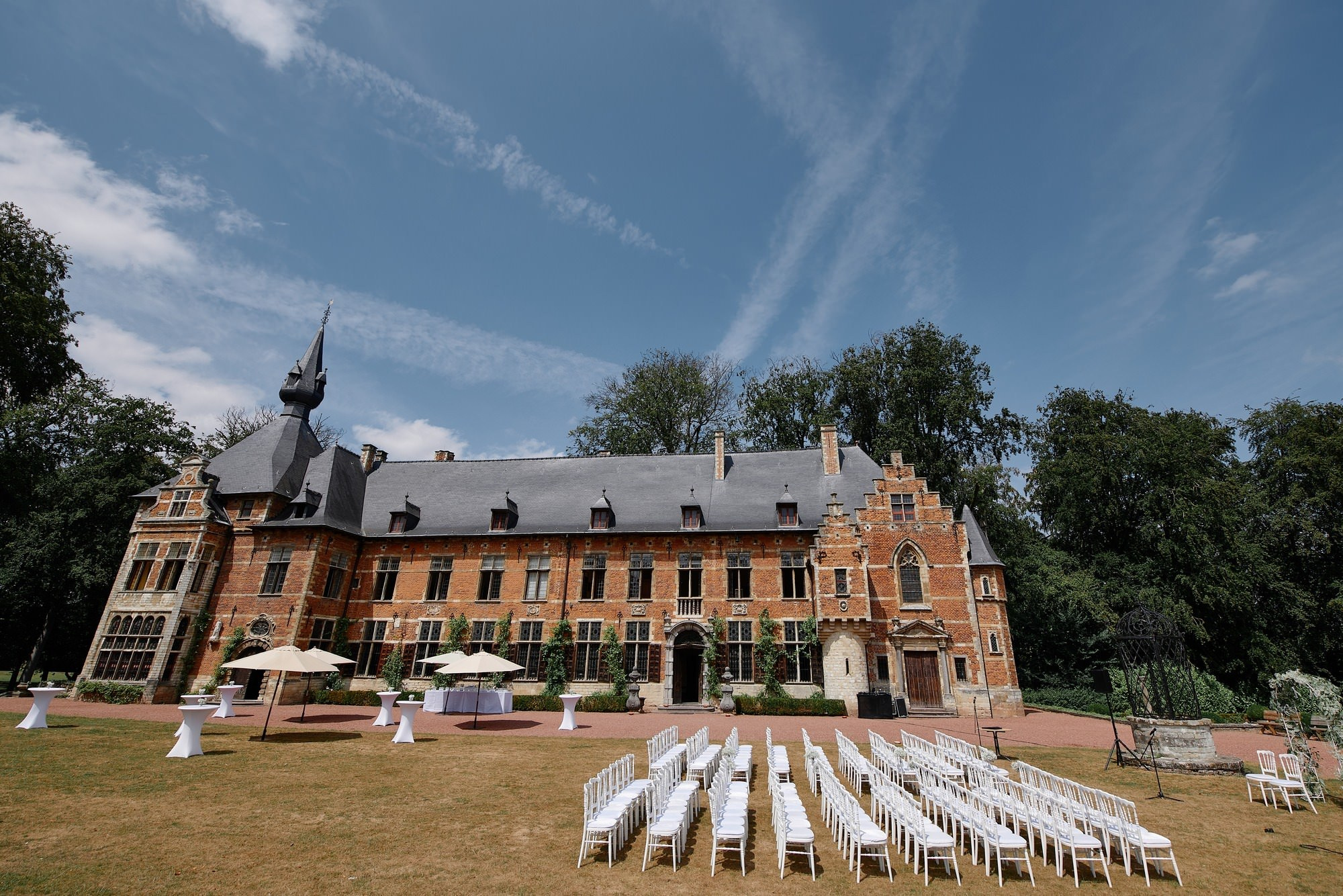 Wedding at Groot-Bijgaarden Castle, Brussels — Destination Wedding Photography Belgium. Bella Vita Weddings — Wedding Photography in Dubai & Destination
