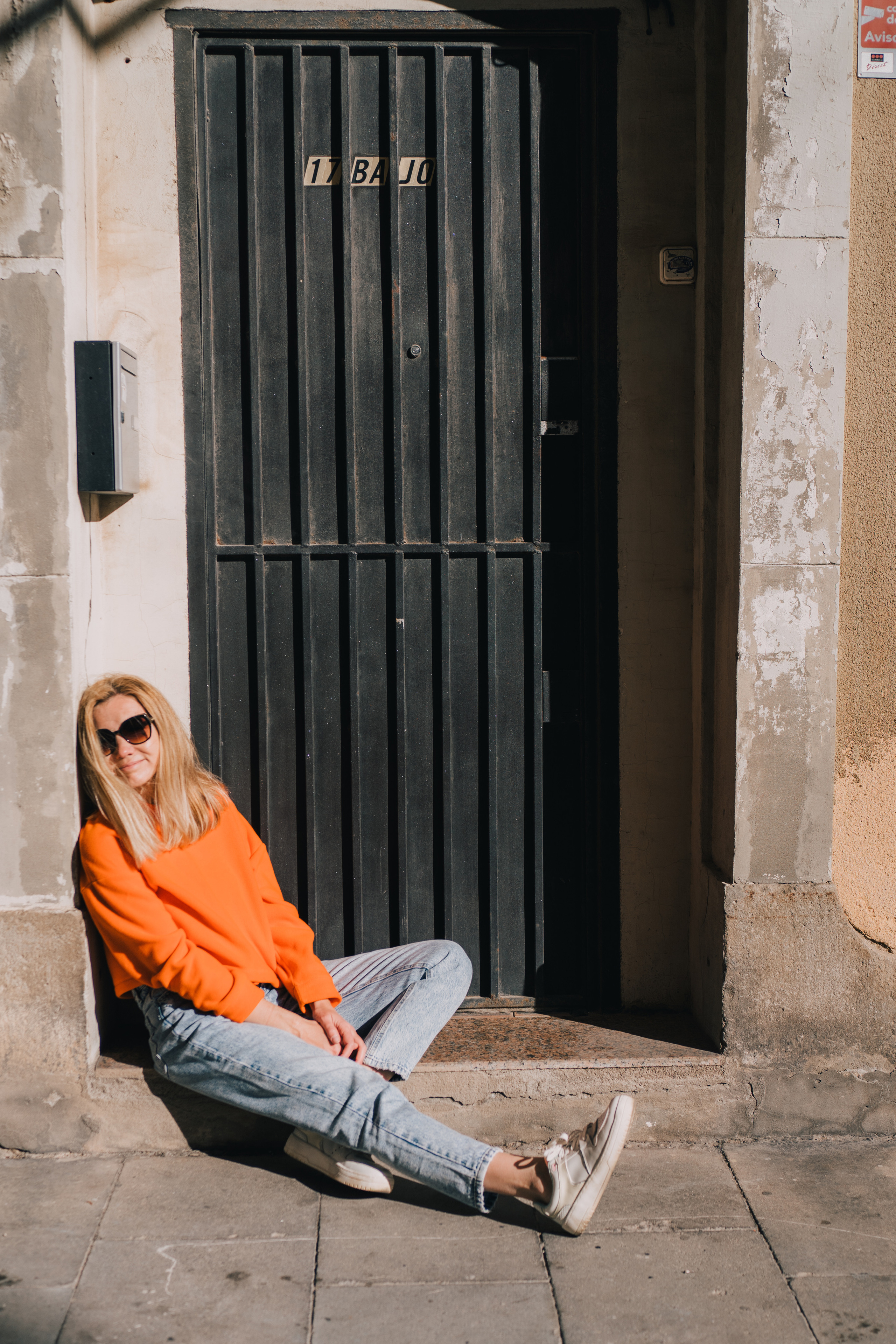 Elena (profile photos for social media). Photographer Kristina Dorina