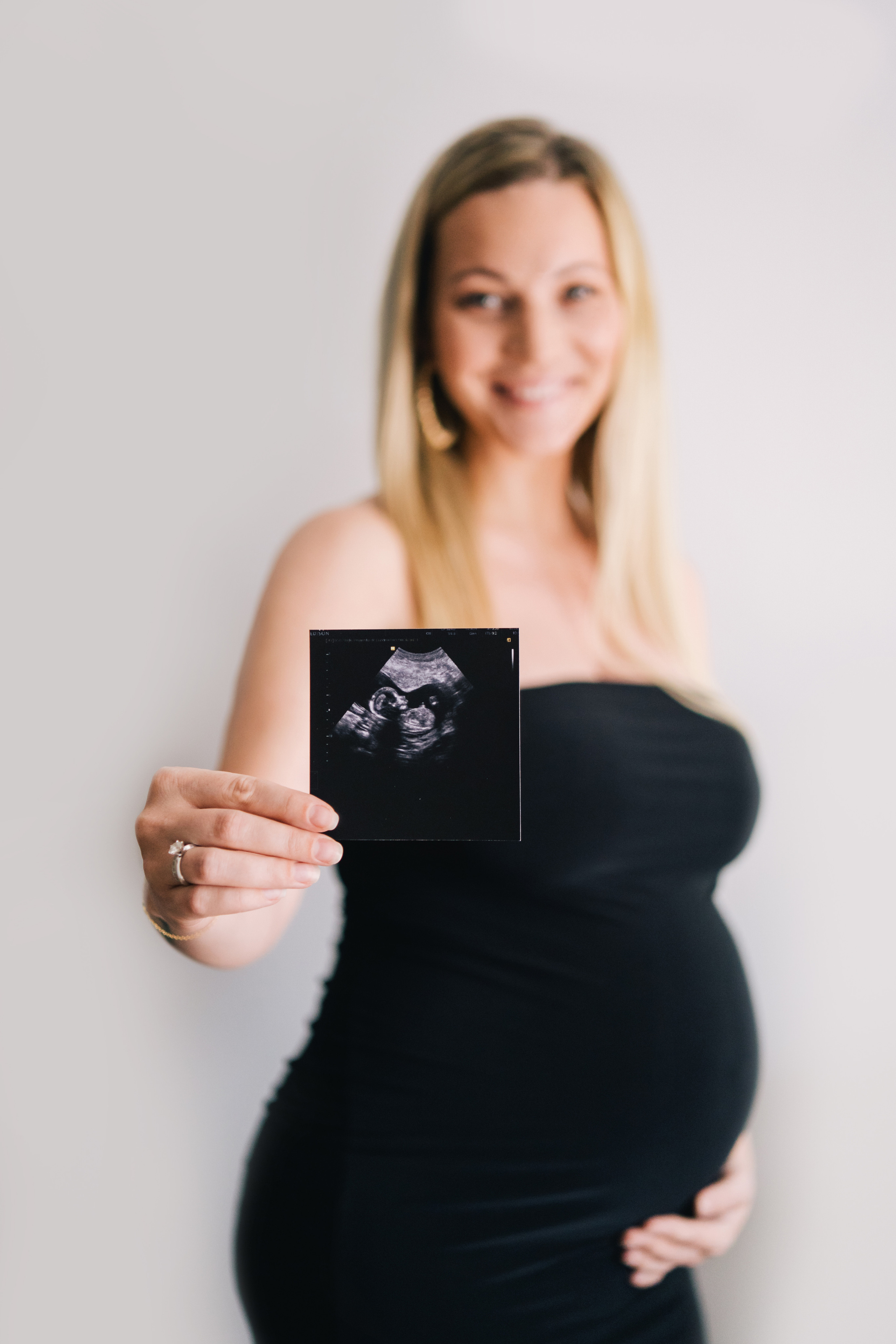 Maternity. Photographer Kristina Dorina