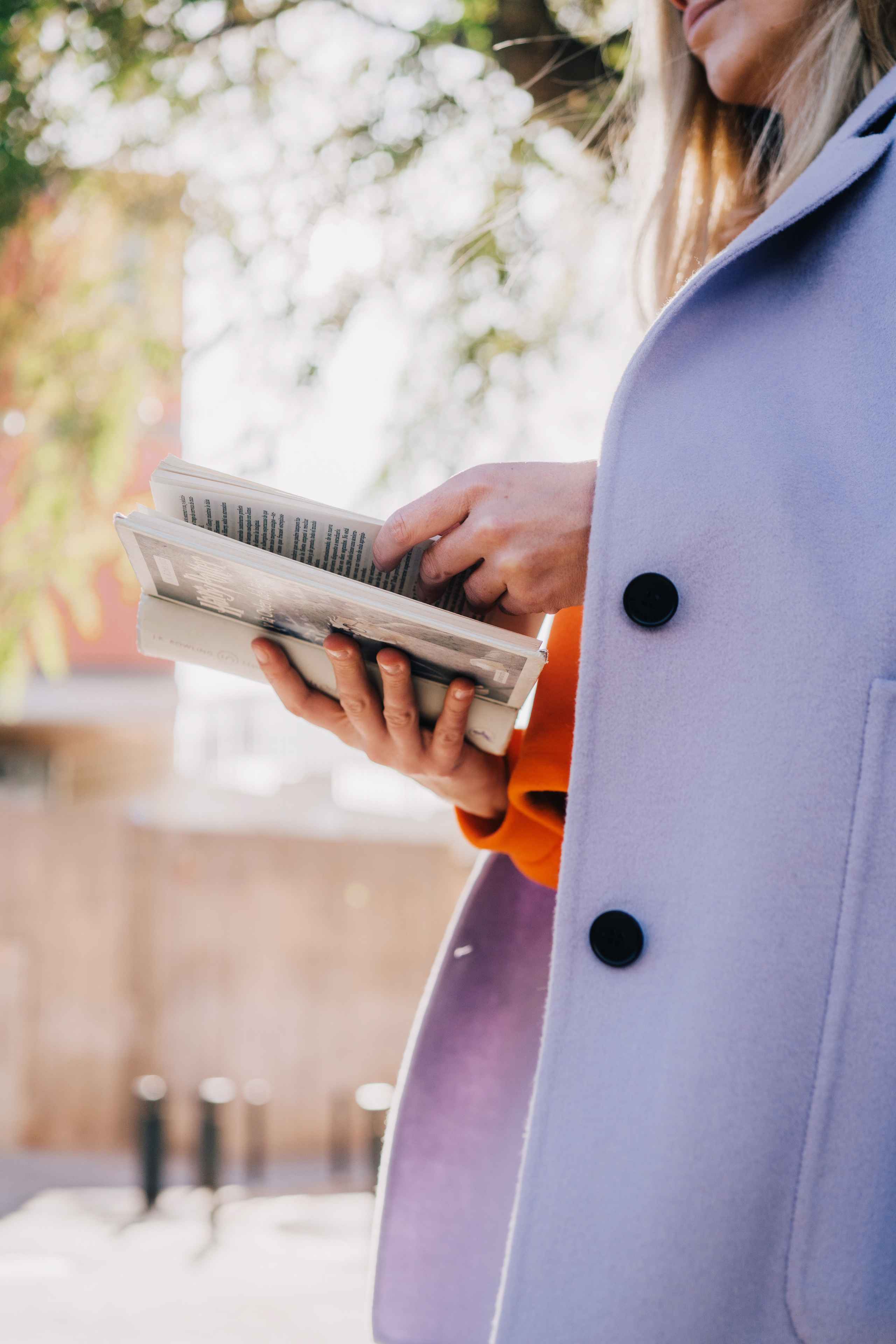 Elena (profile photos for social media). Photographer Kristina Dorina