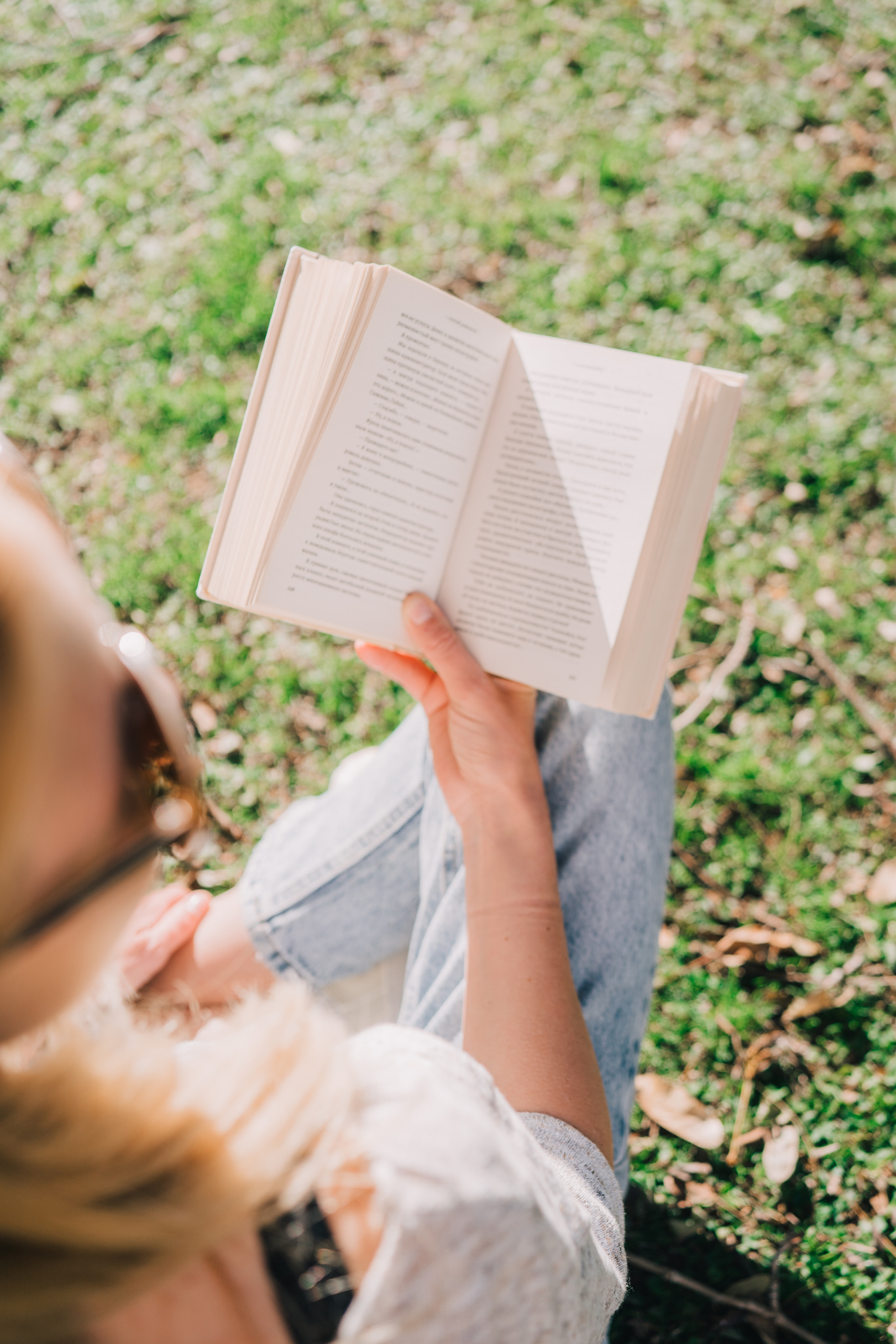 Elena (profile photos for social media). Photographer Kristina Dorina