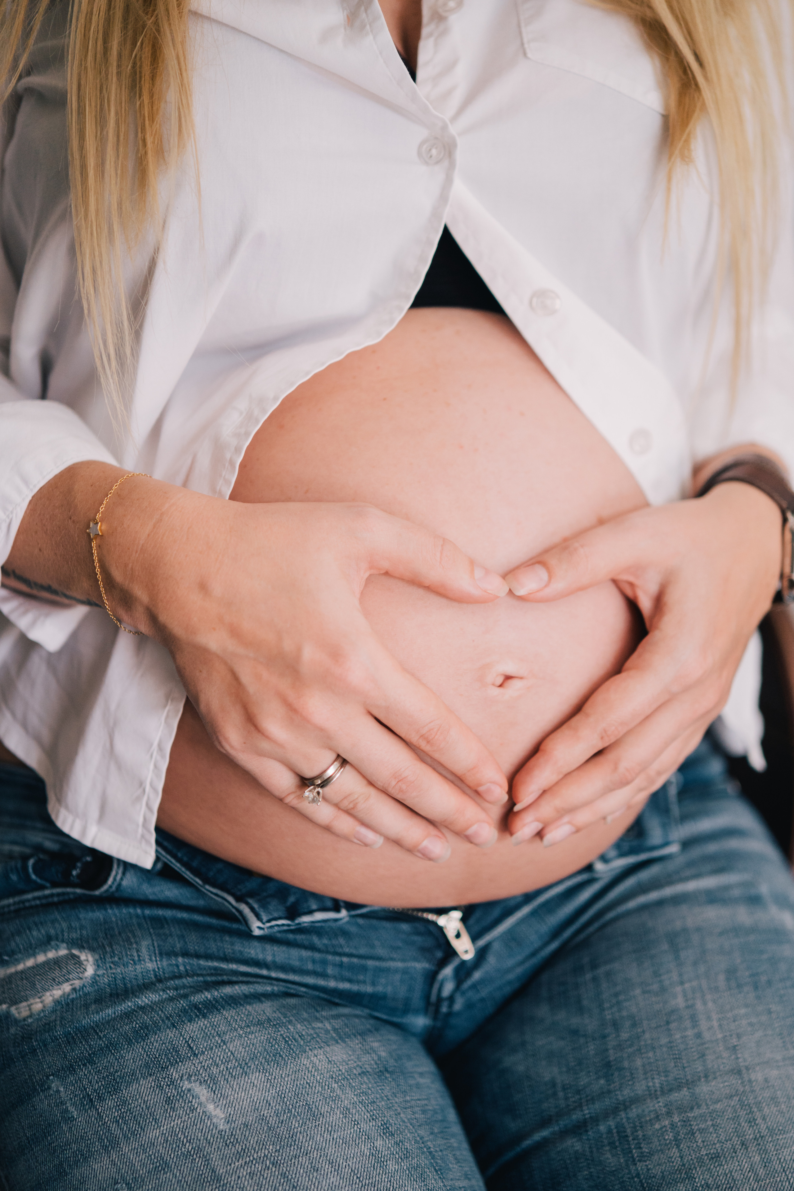 Maternity. Photographer Kristina Dorina