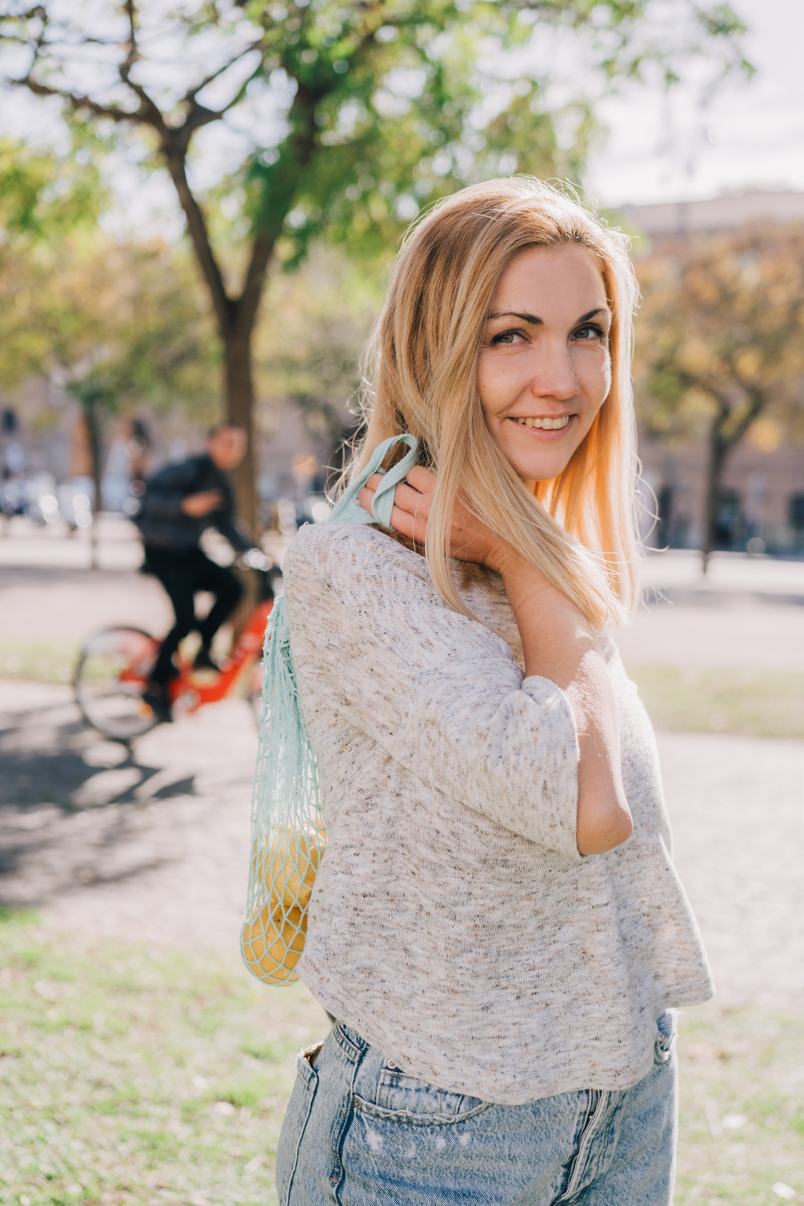 Elena (profile photos for social media). Photographer Kristina Dorina