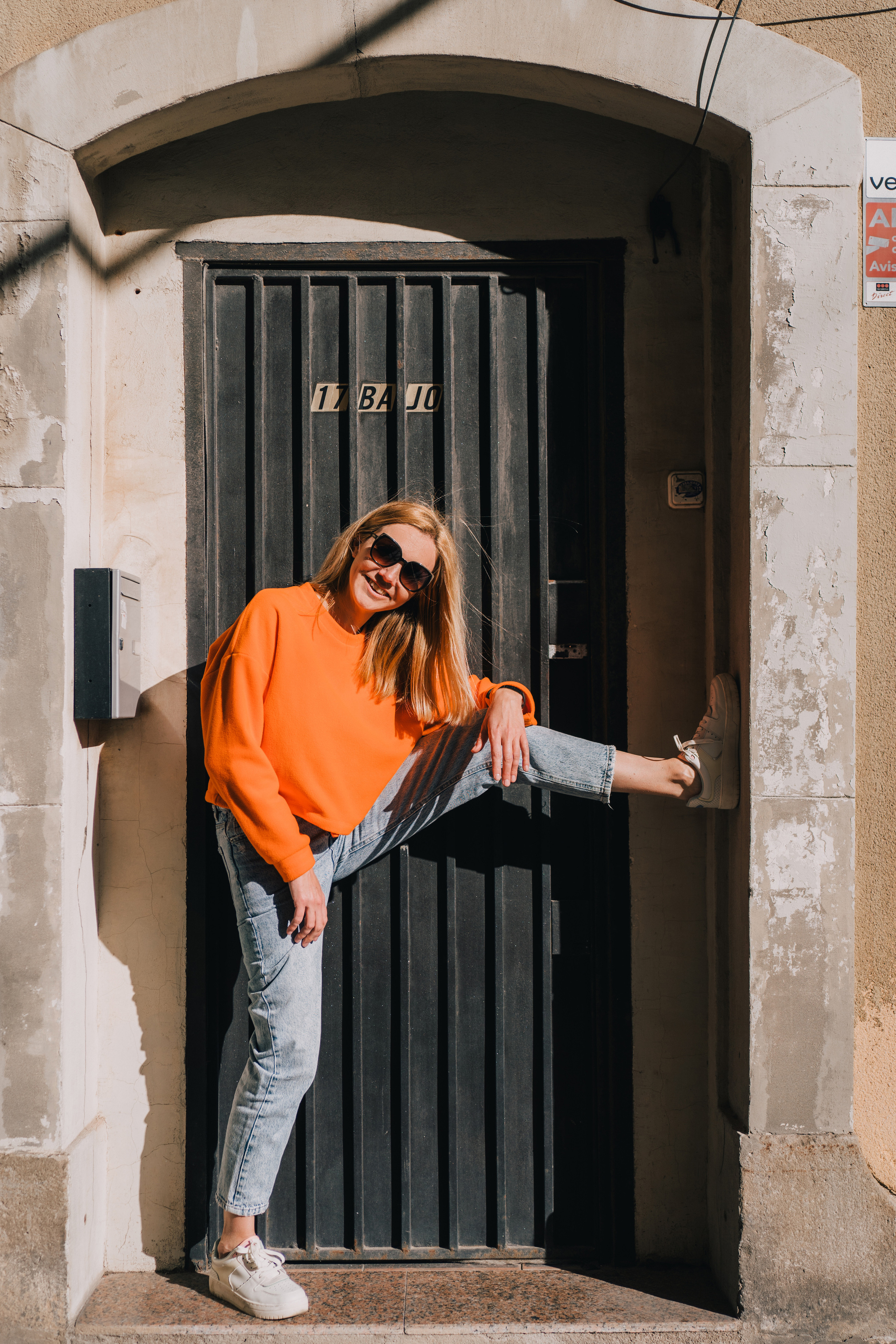 Elena (profile photos for social media). Photographer Kristina Dorina