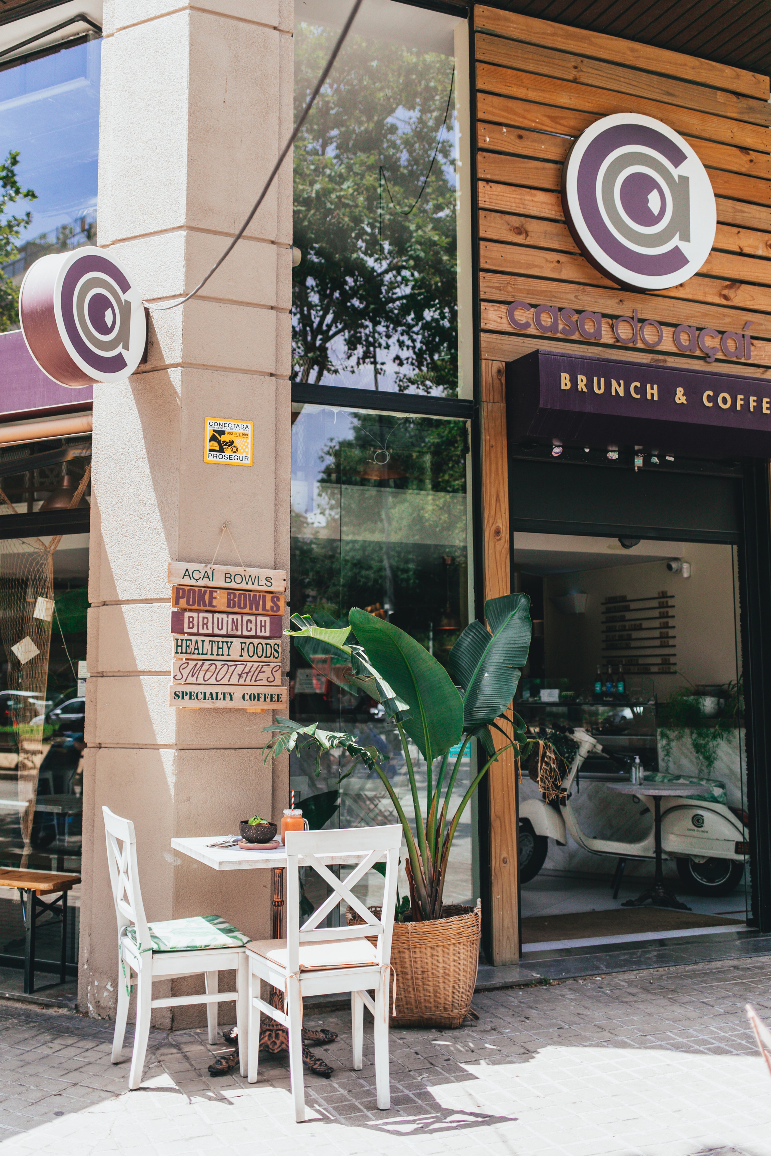 Restaurat Casa Do Acai. Photographer Kristina Dorina