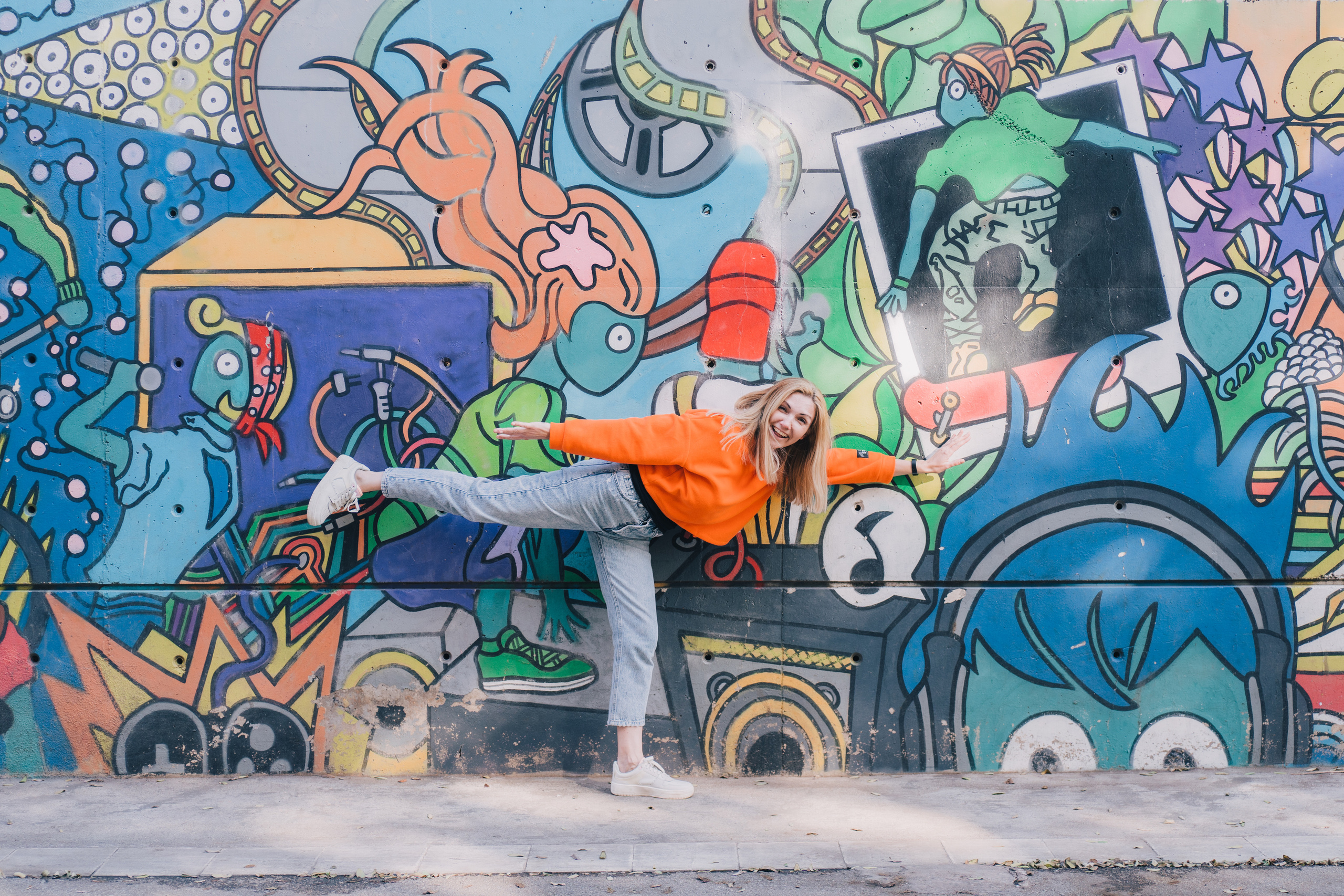 Elena (profile photos for social media). Photographer Kristina Dorina